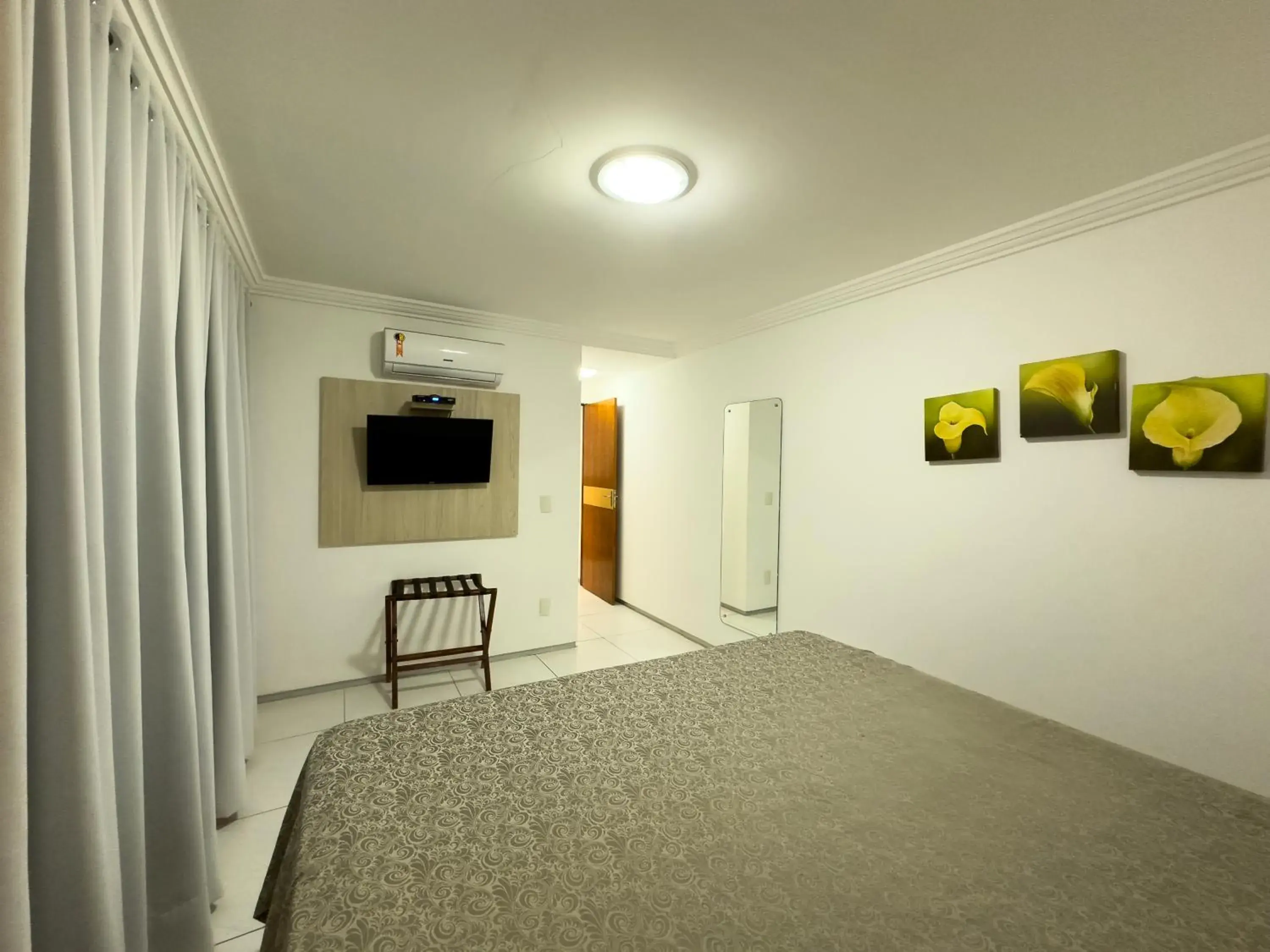 Bedroom in Annamar Hotel Bedroom in Annamar Hotel