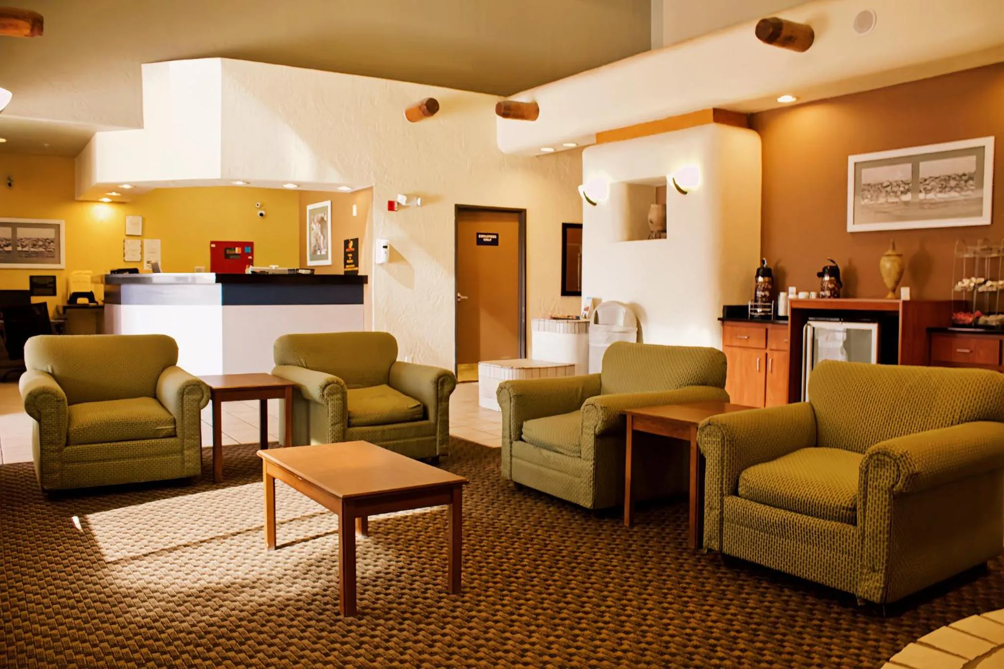 Property building in Hotel El Paso