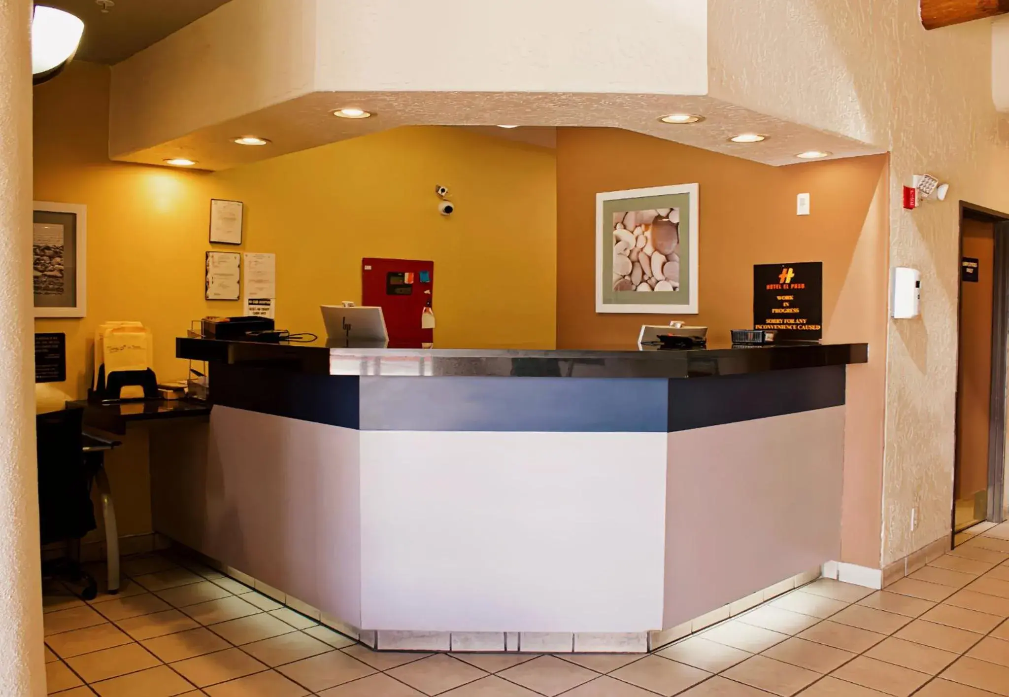 Property building in Hotel El Paso Property building in Hotel El Paso