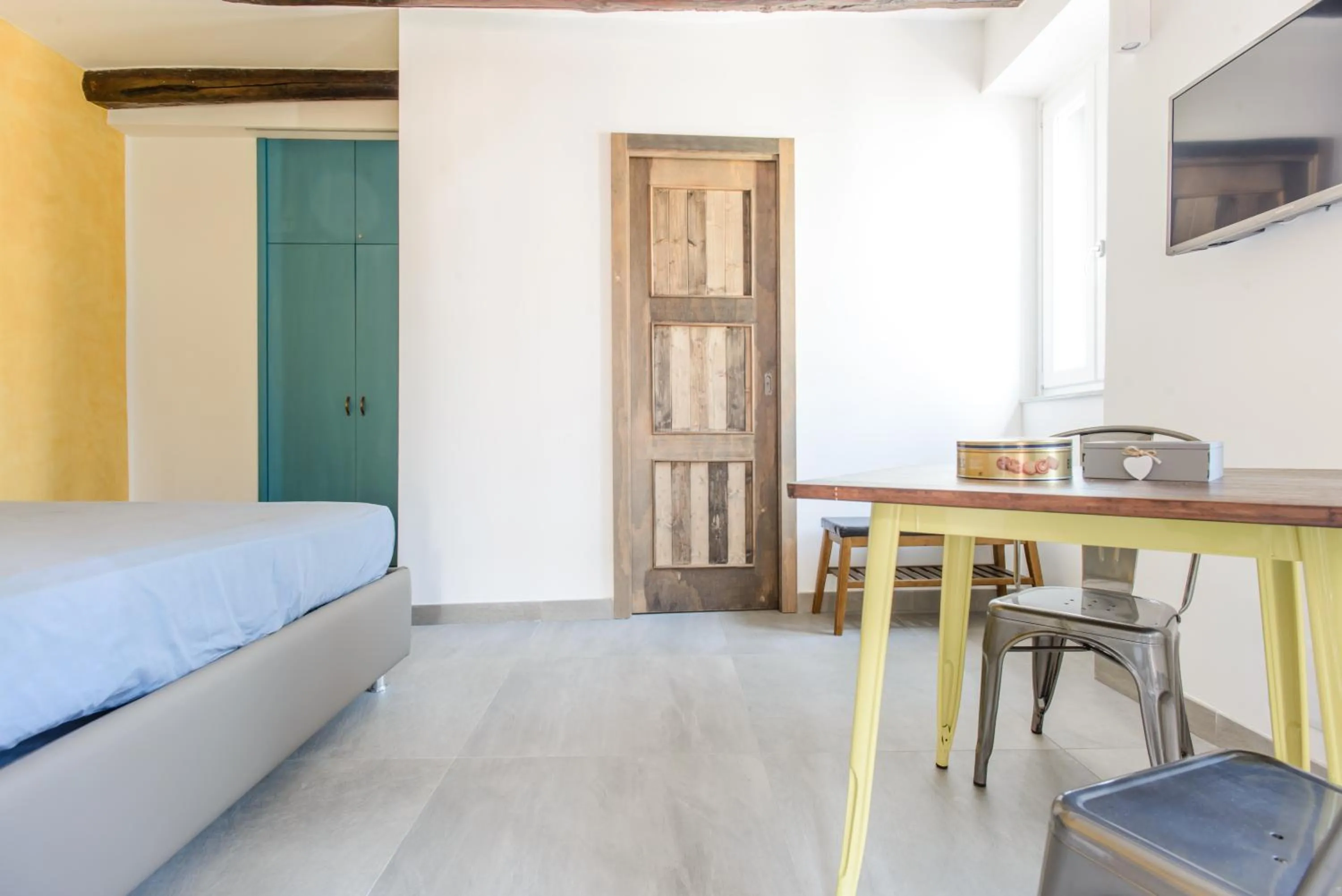 Photo of the whole room in Napoli Suite Toledo 10 By Dimorra