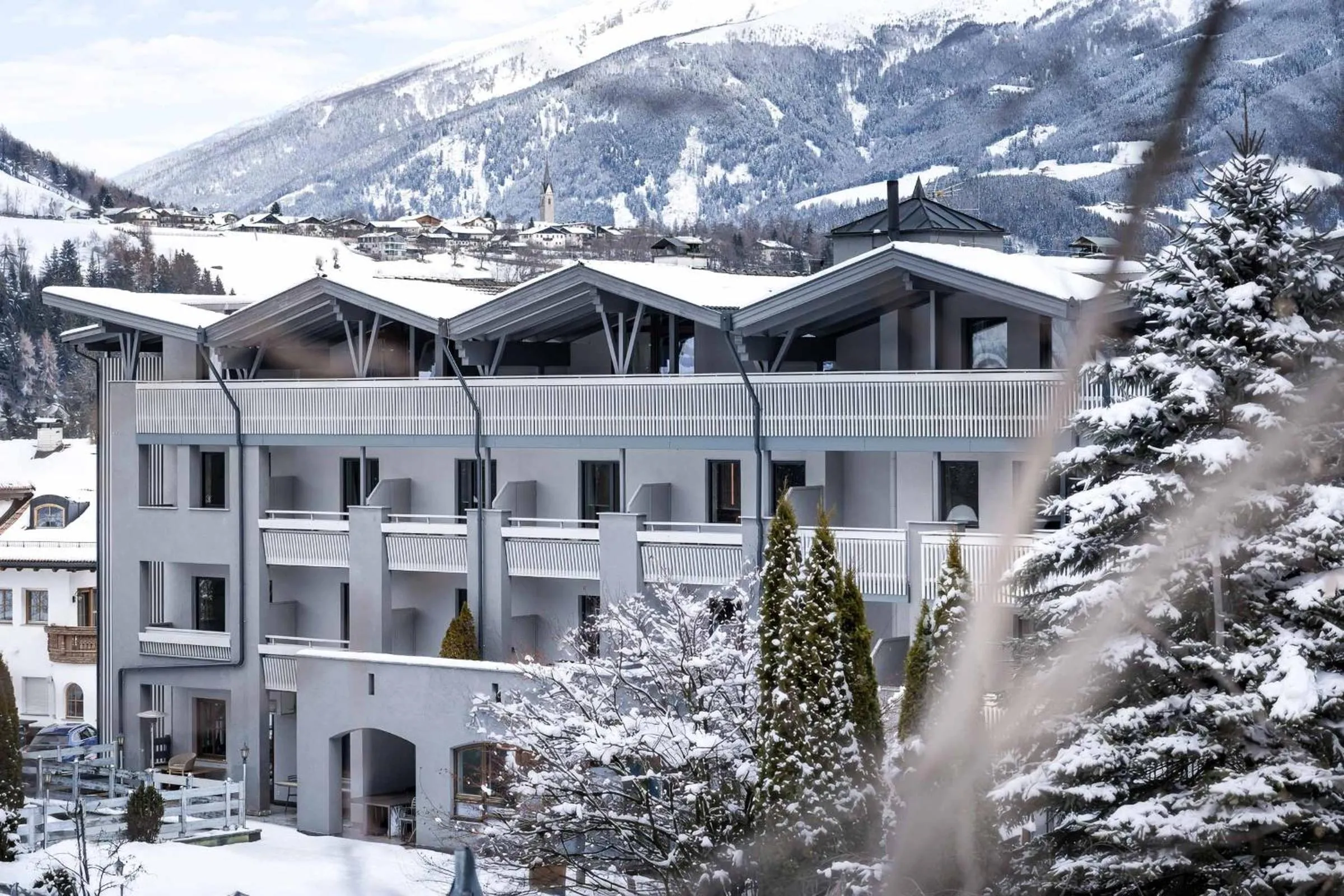 Property building in Anett hotel