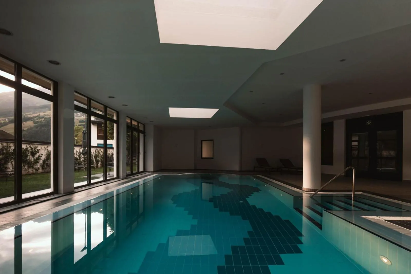 Swimming pool in Anett hotel