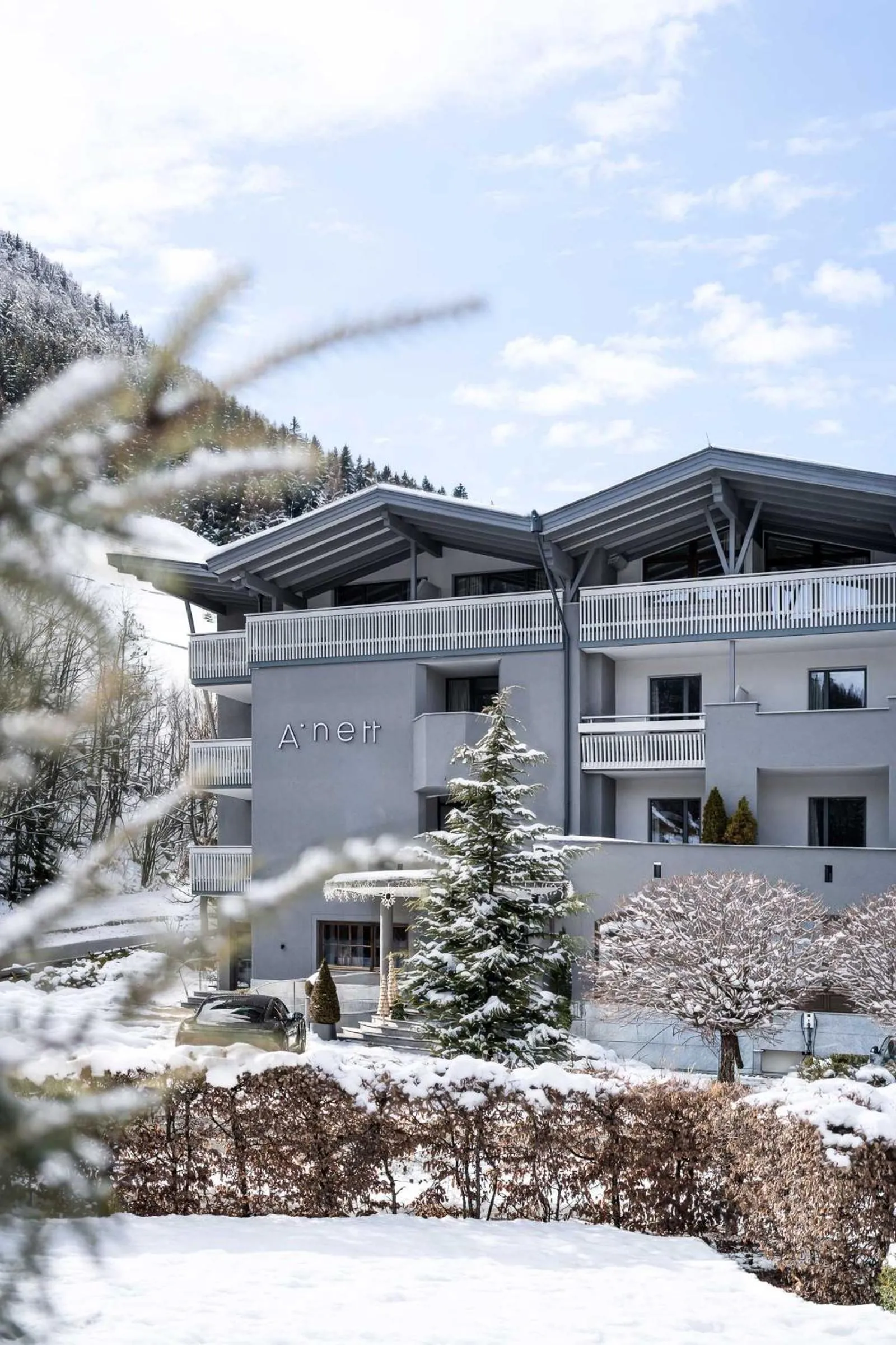 Property building in Anett hotel