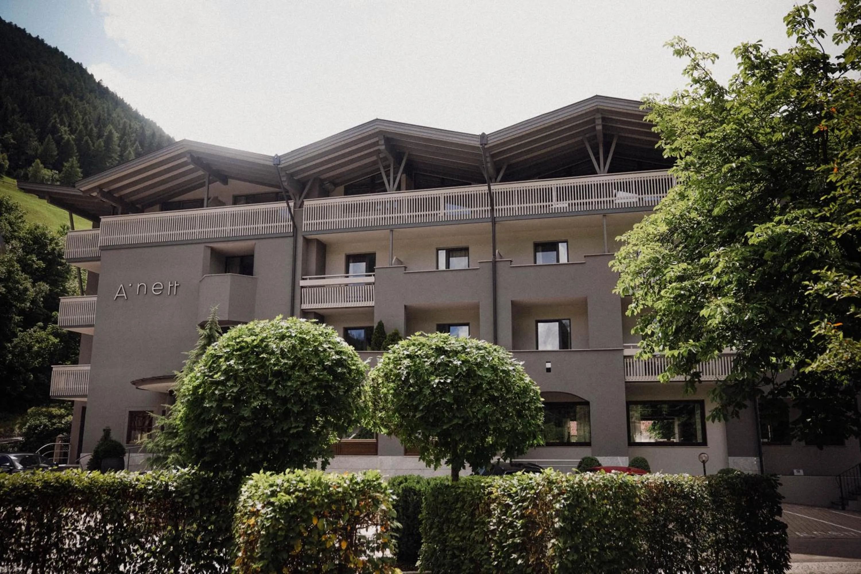 Property building in Anett hotel