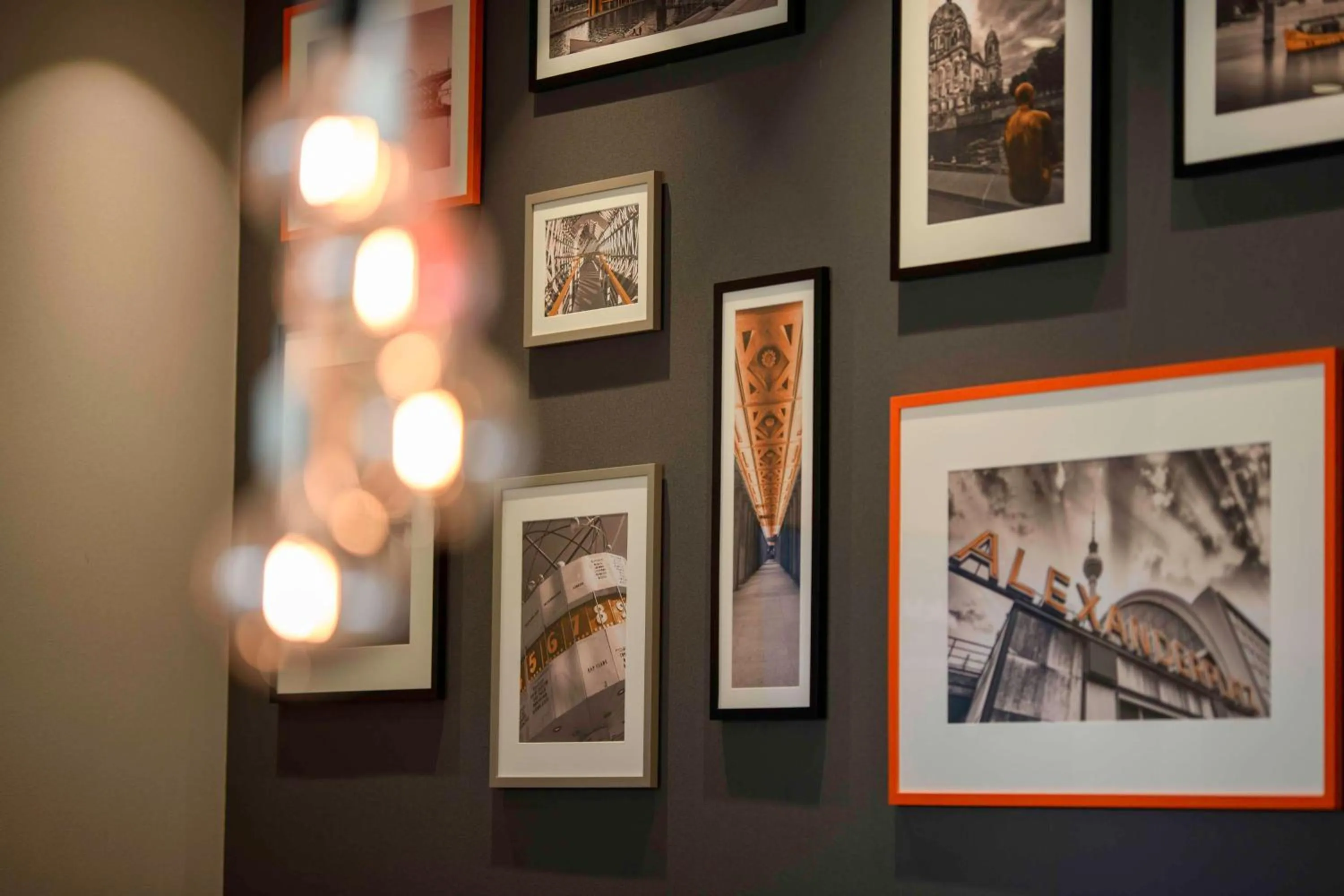 Lobby or reception in 7 Days Premium Hotel Berlin-Schönefeld