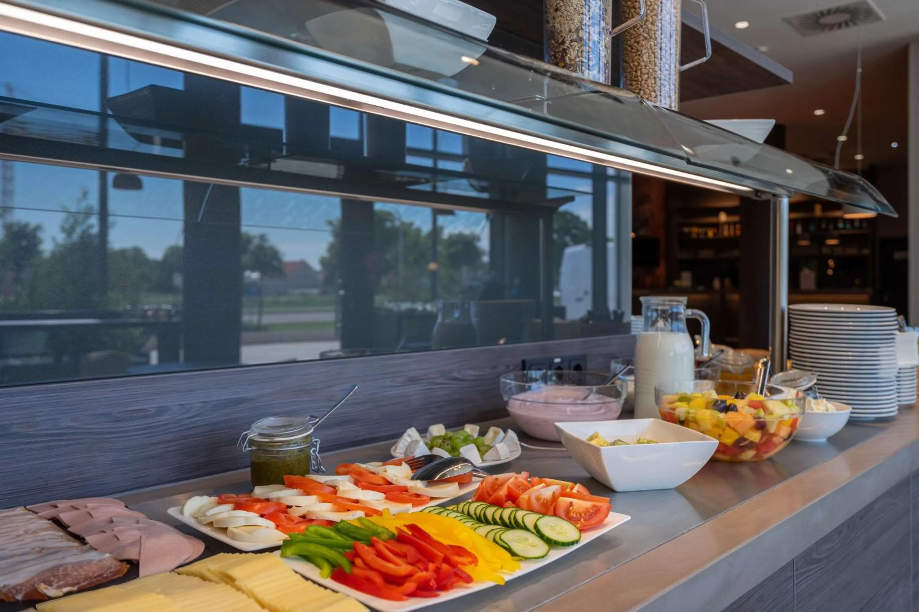 Food and drinks in 7 Days Premium Hotel Berlin-Schönefeld