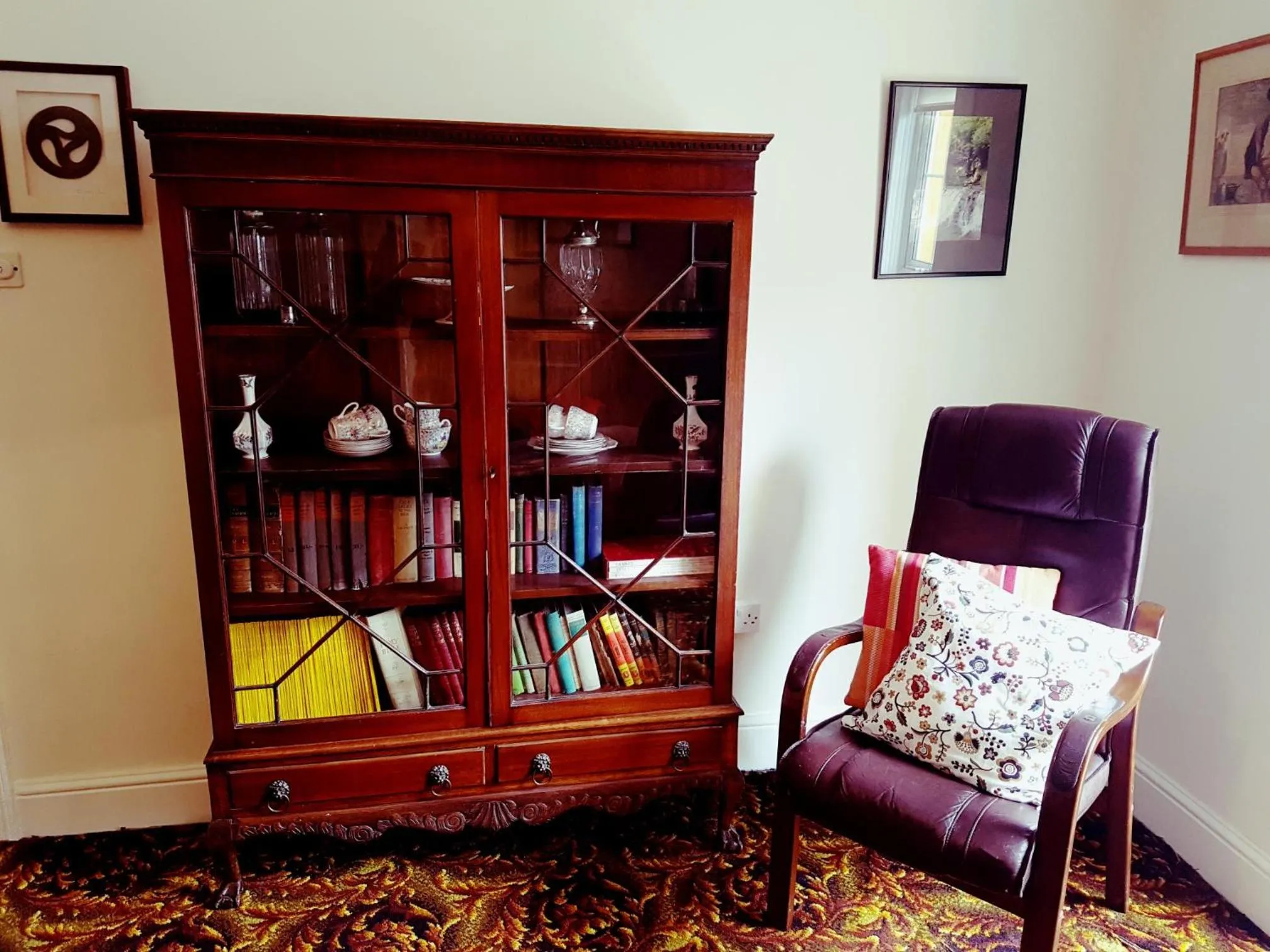 Living room in Bridge House
