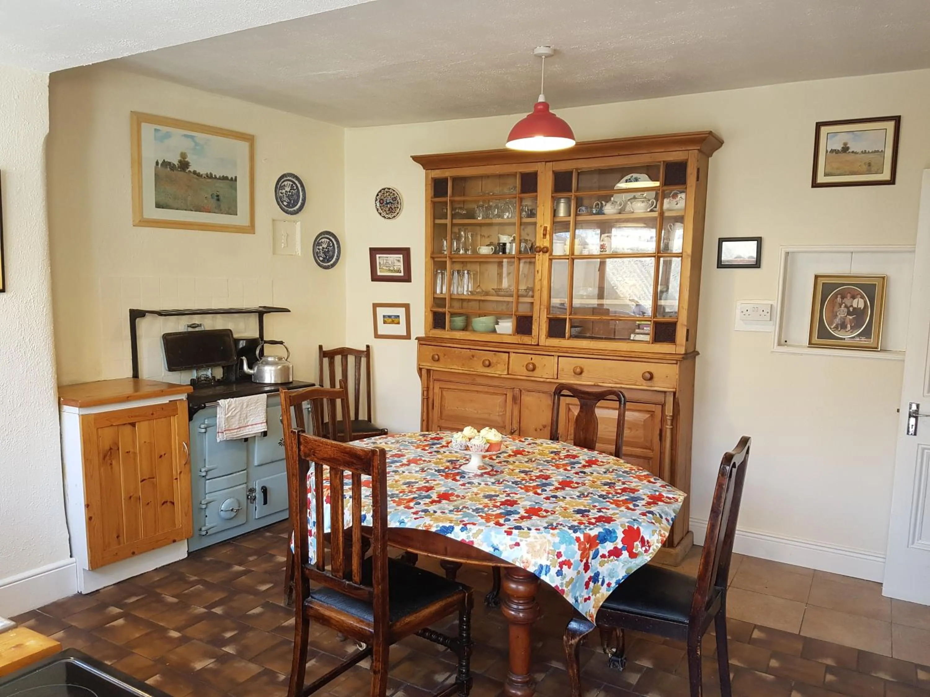 Kitchen or kitchenette in Bridge House