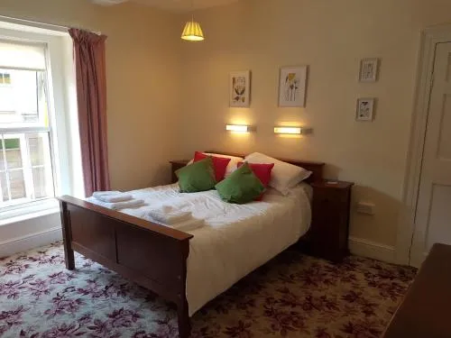 Bedroom, Bed in Bridge House