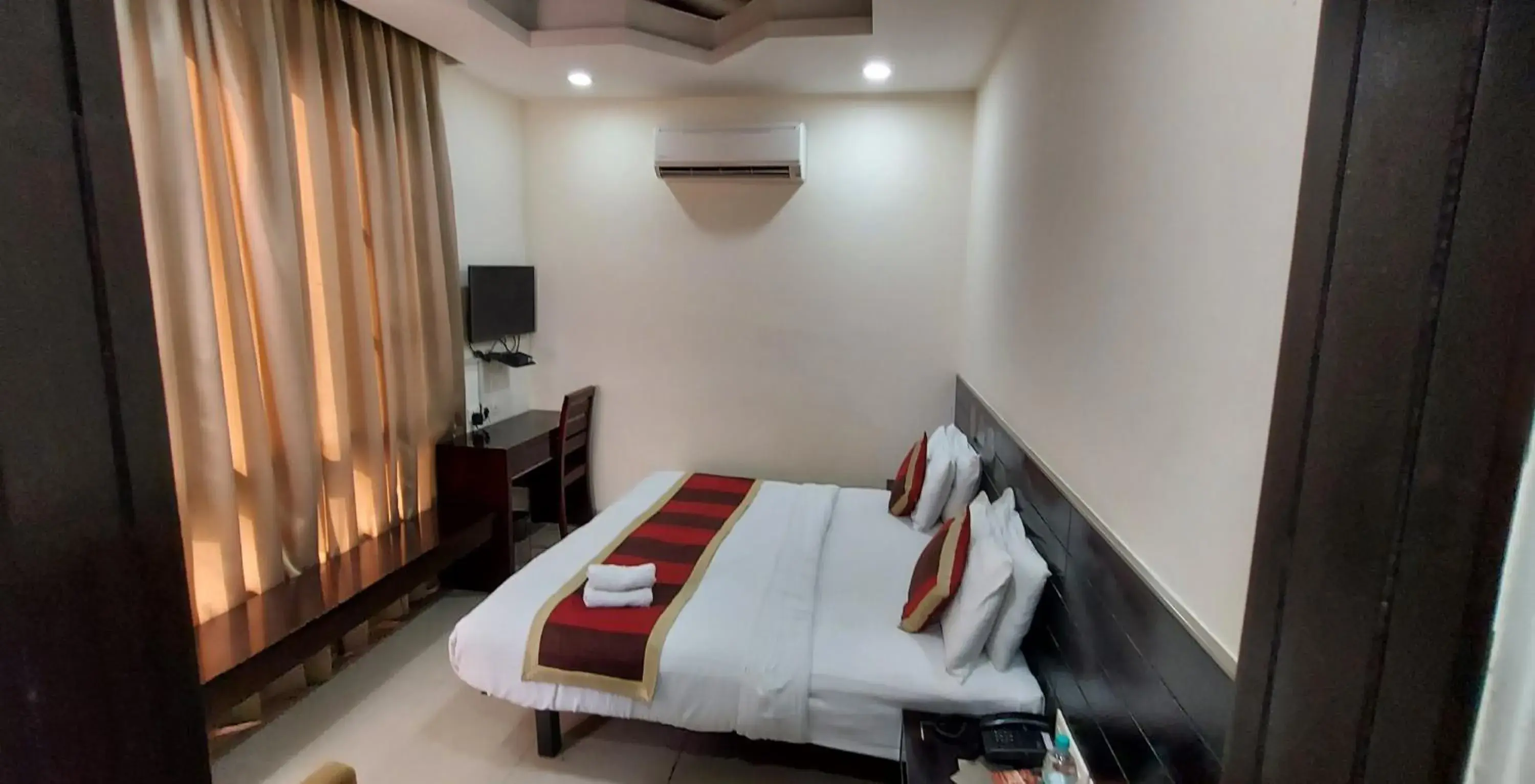 Standard Double Room in Hotel The Orion Standard Double Room in Hotel The Orion