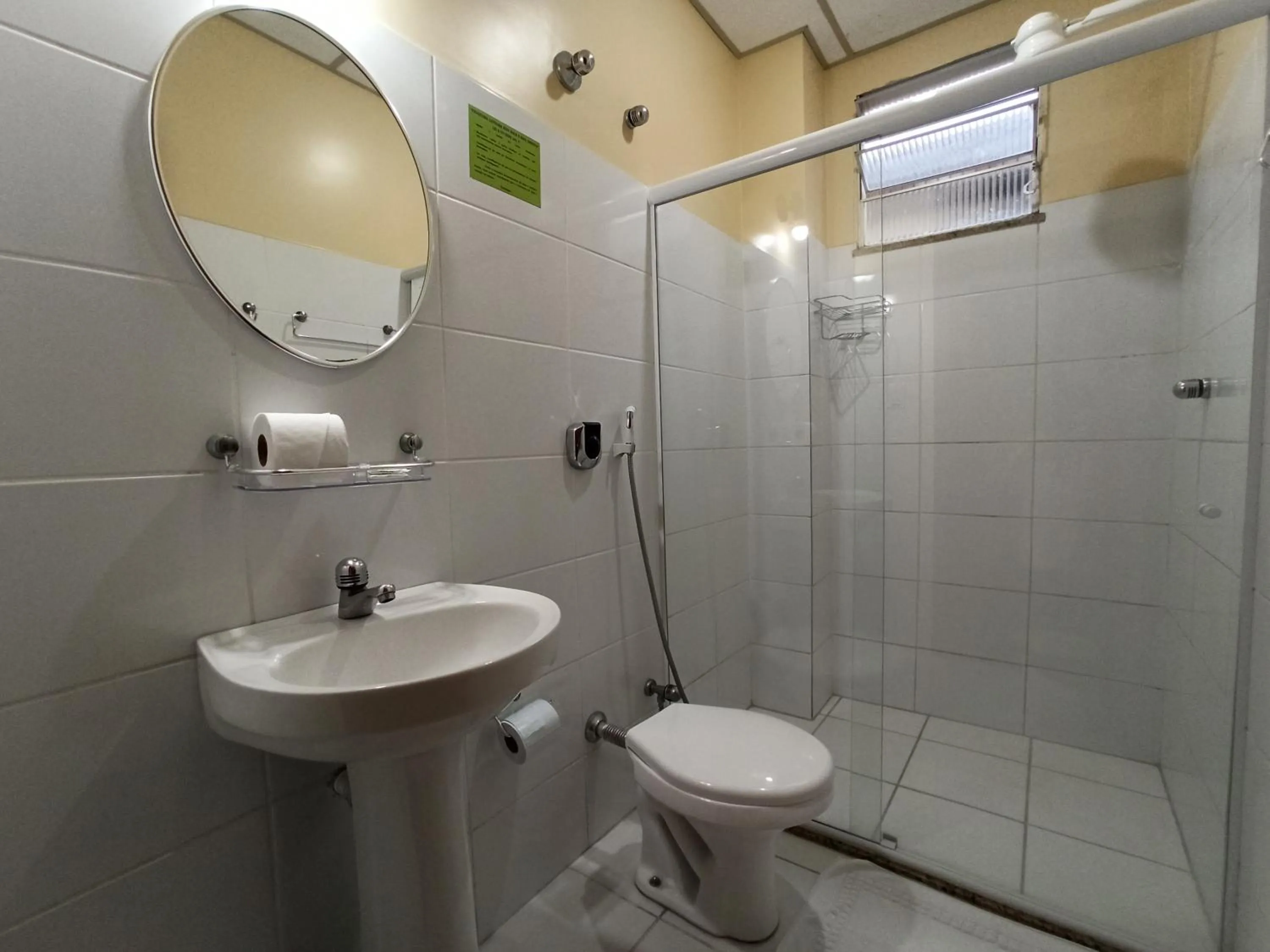 Bathroom in Lord Hotel Camburi