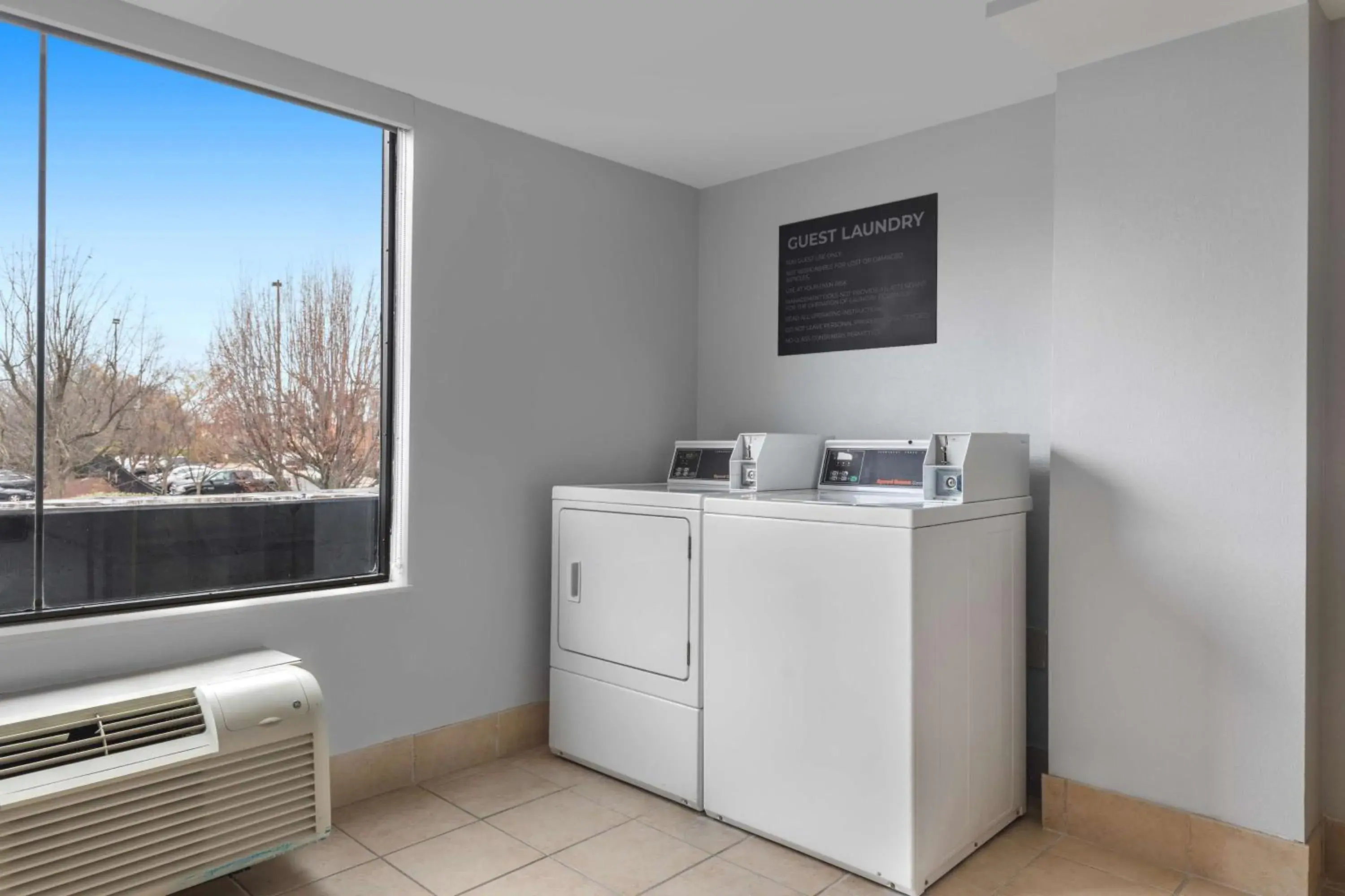 Property building in Spark By Hilton Winchester Property building in Spark By Hilton Winchester