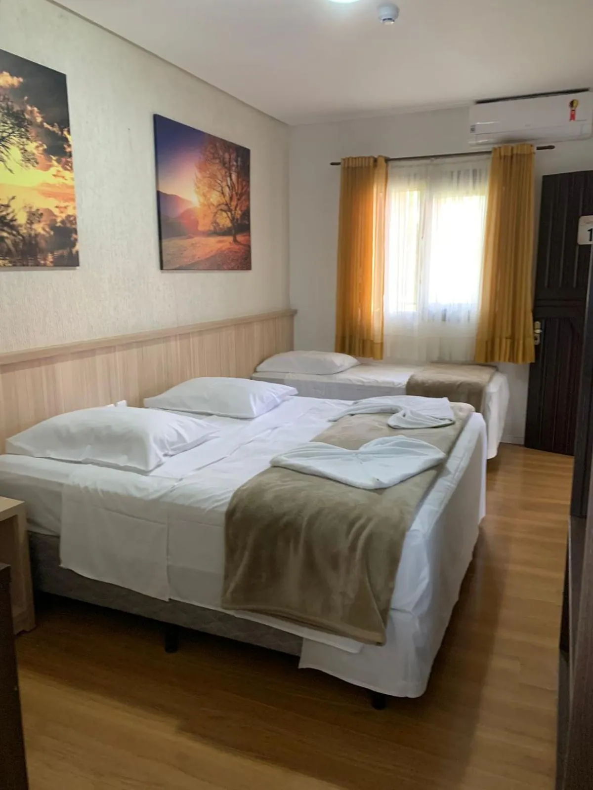 Bed in Hotel San Lucas