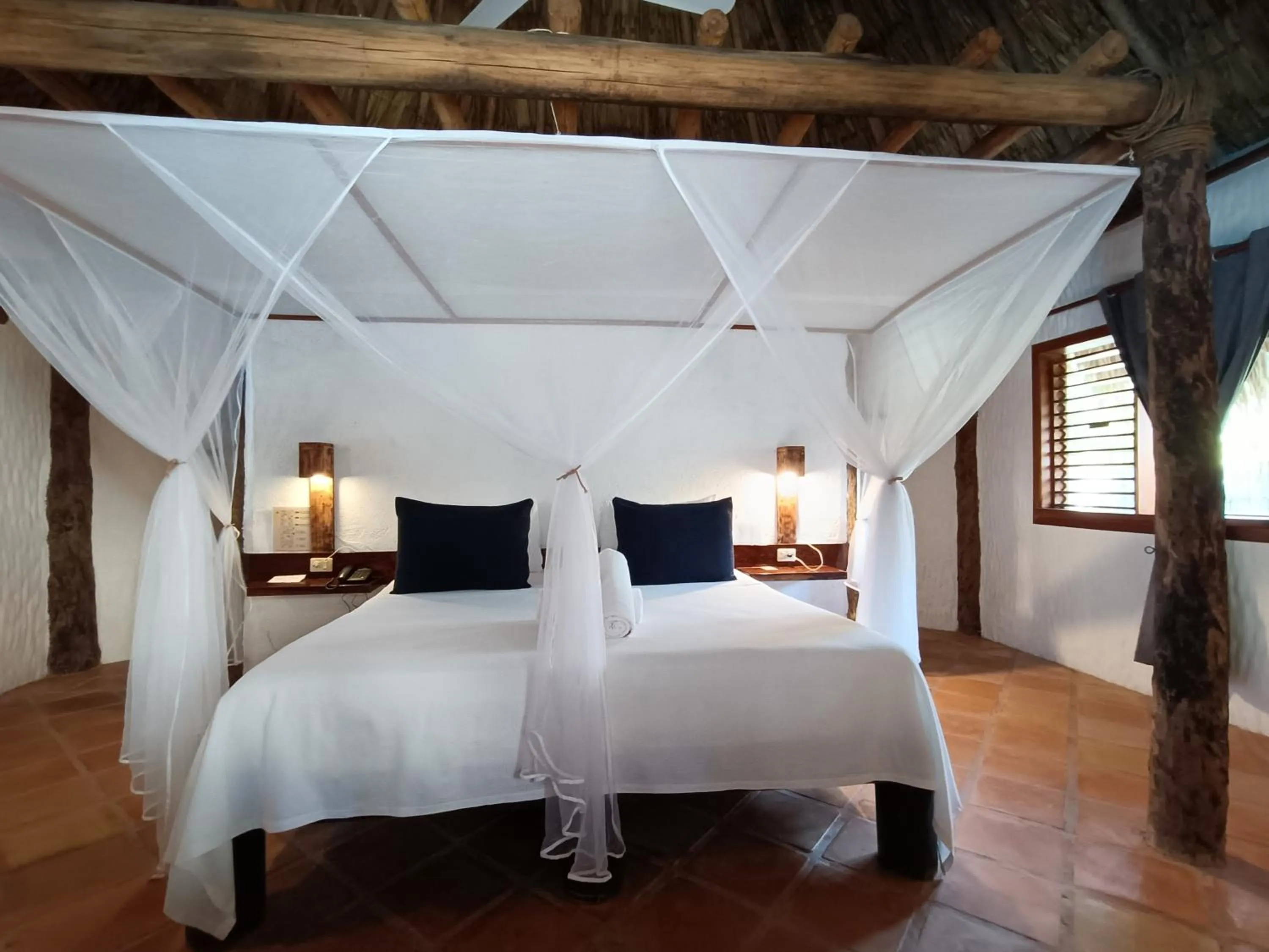 Photo of the whole room, Bed in Holbox by Xaloc