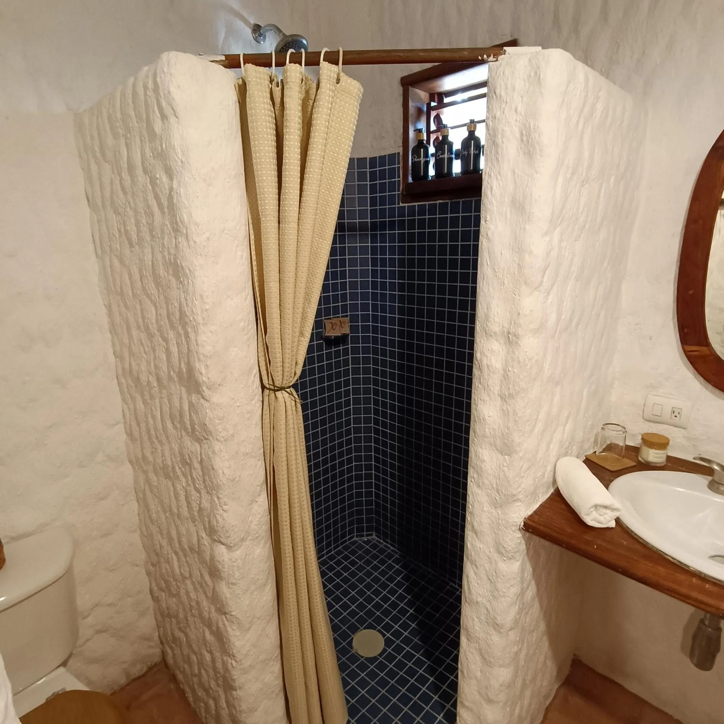 Bathroom in Holbox by Xaloc