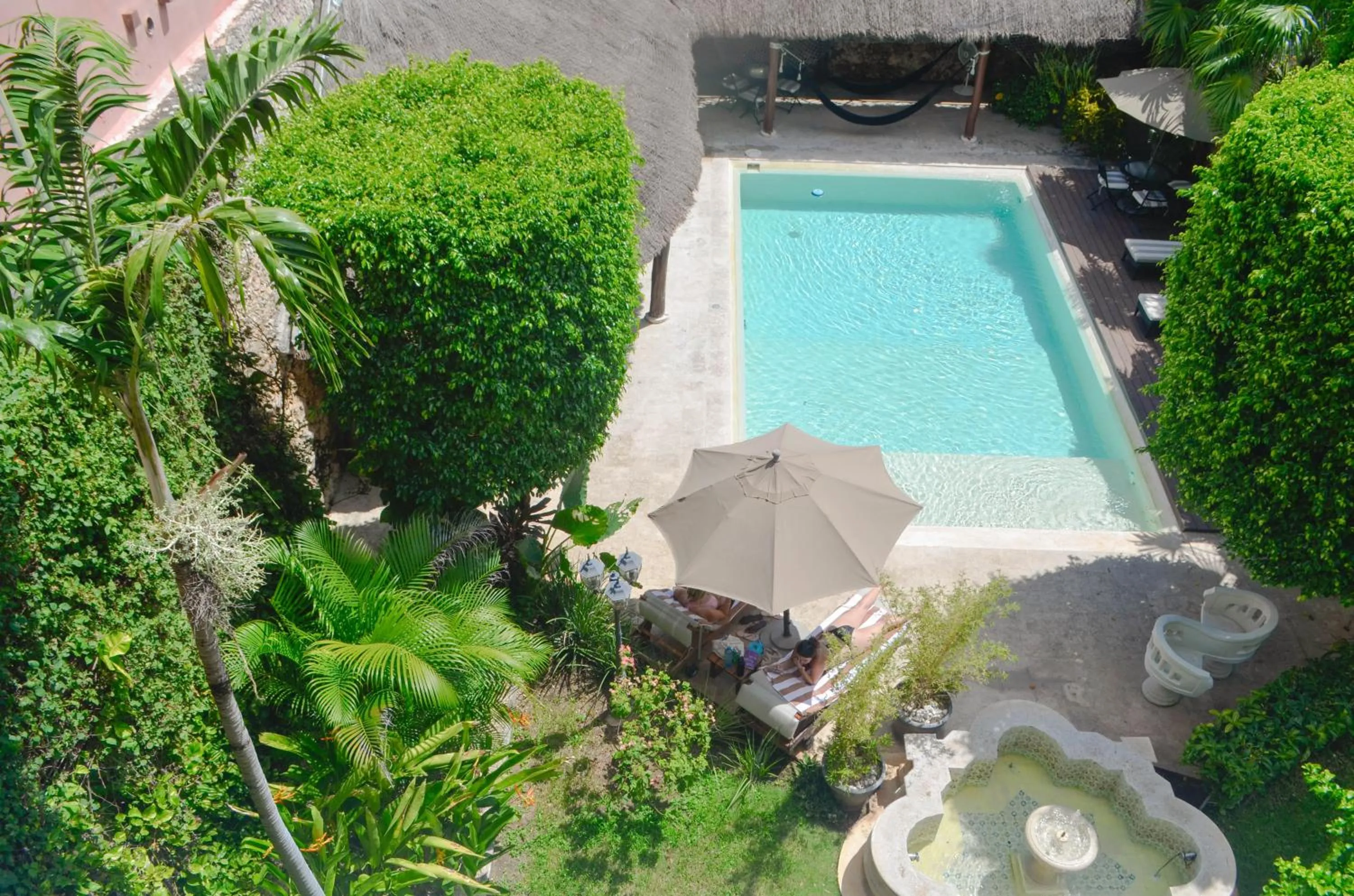 Swimming pool in Casa Lucia Hotel Boutique