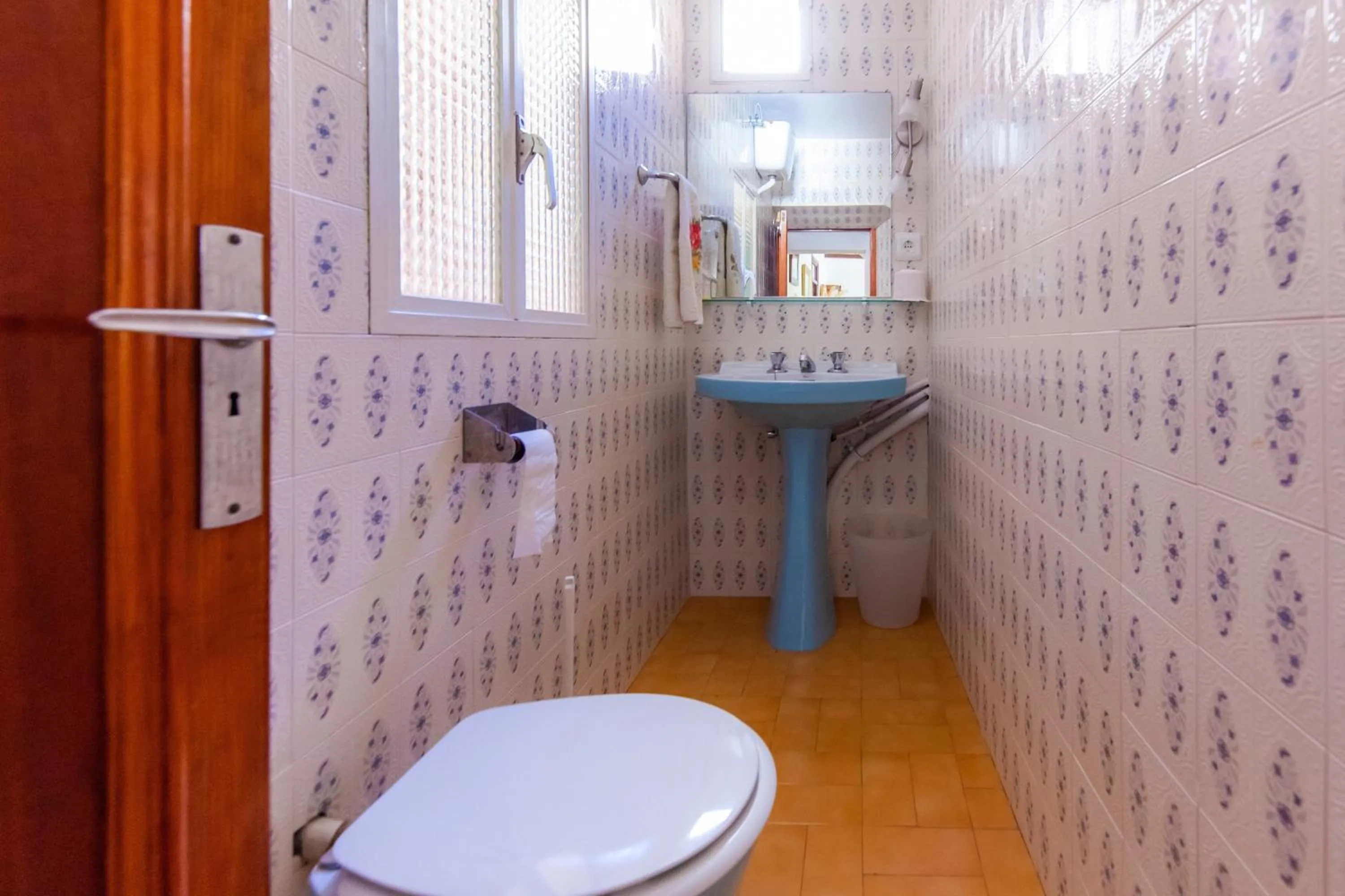 Bathroom in Can Murons