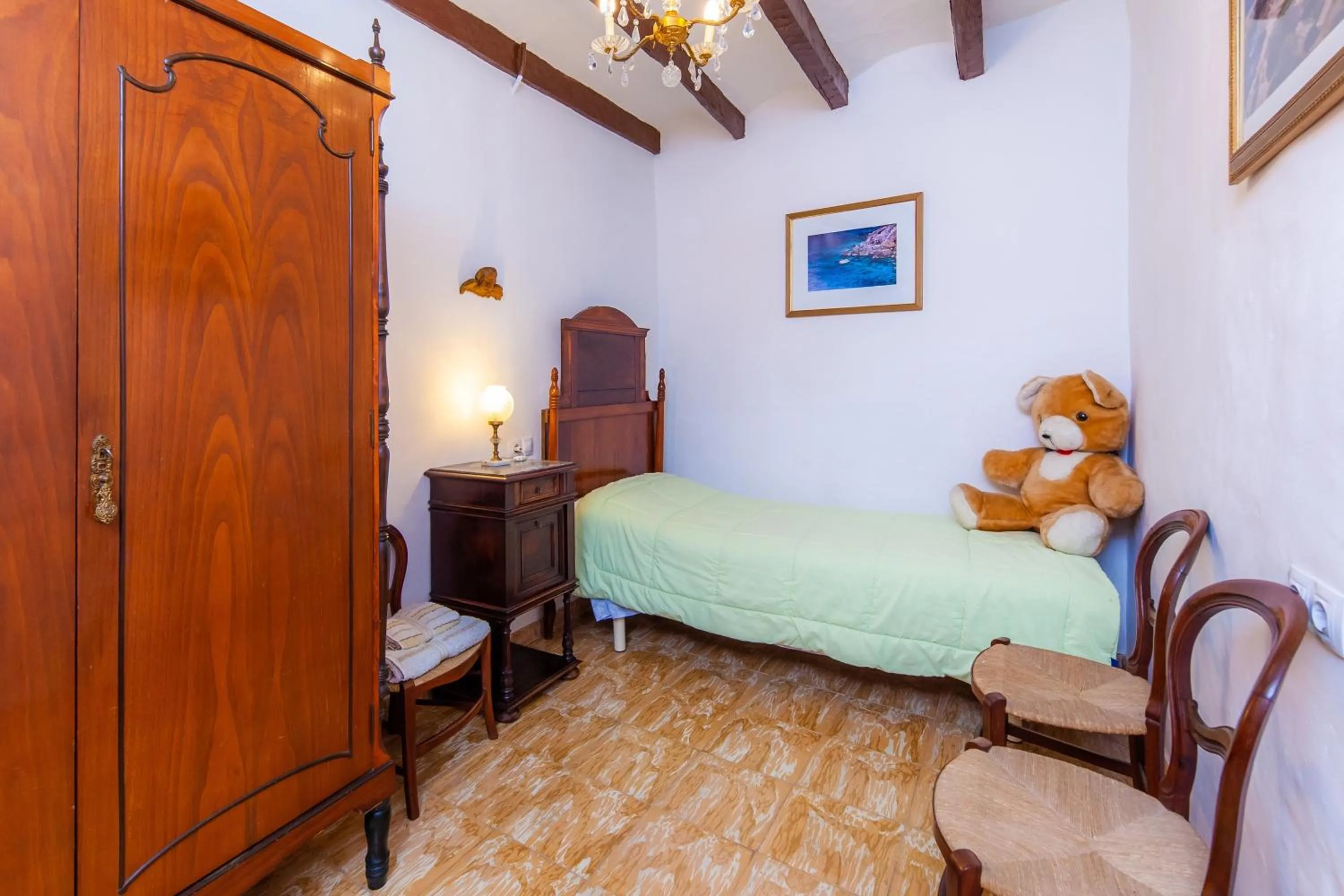 Living room, Bed in Can Murons