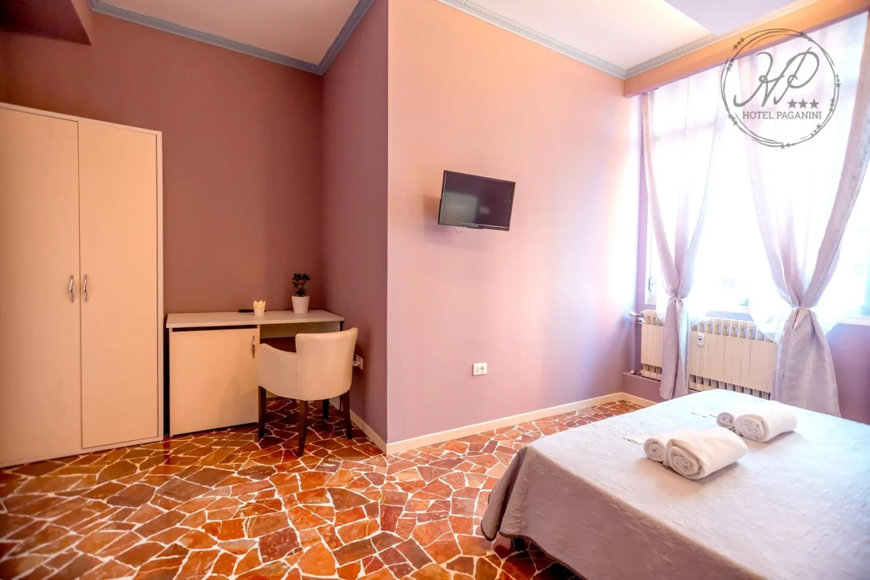 Property logo or sign, Bed in Hotel Paganini