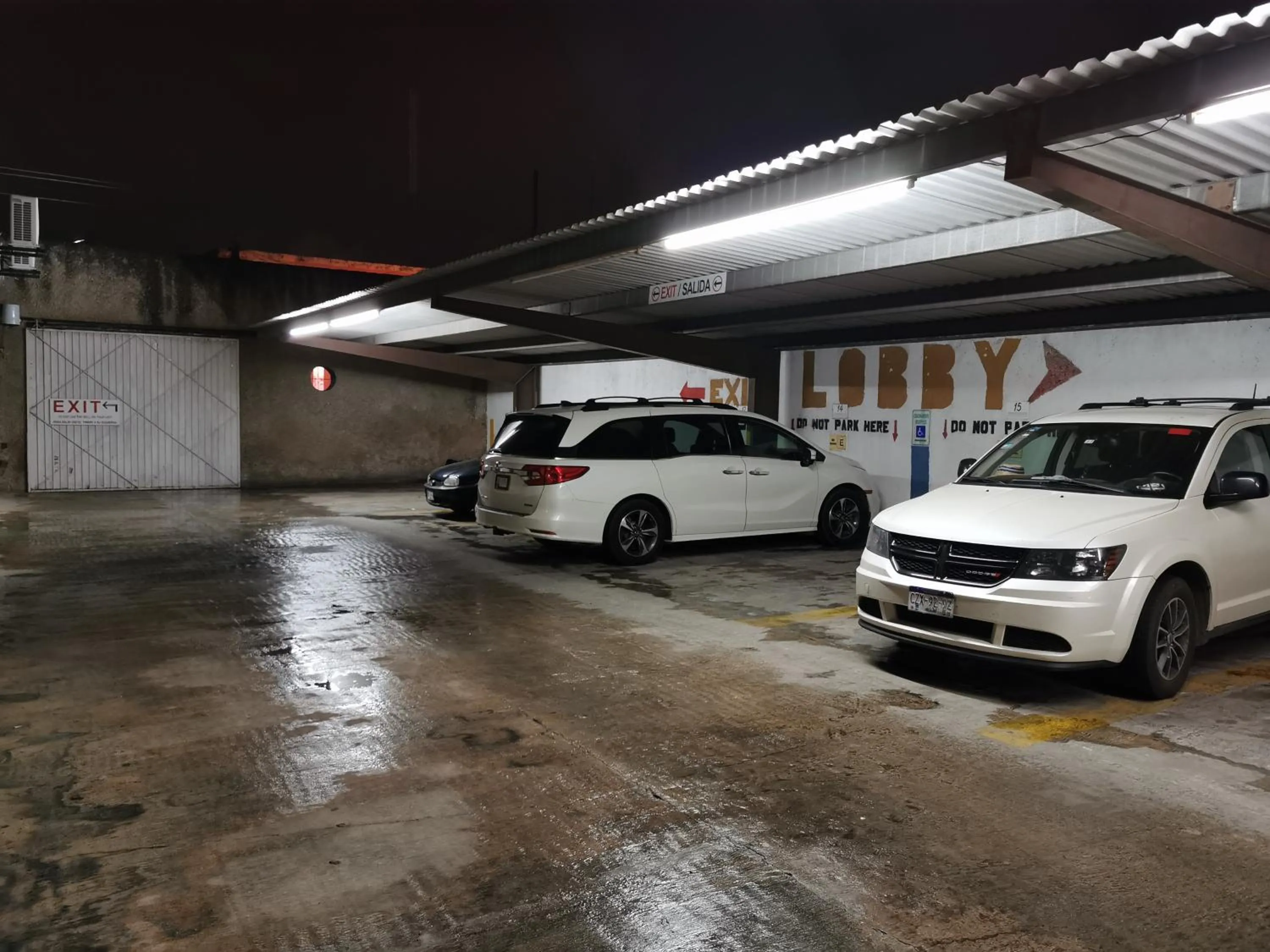 Property building in Hotel Doralba Inn