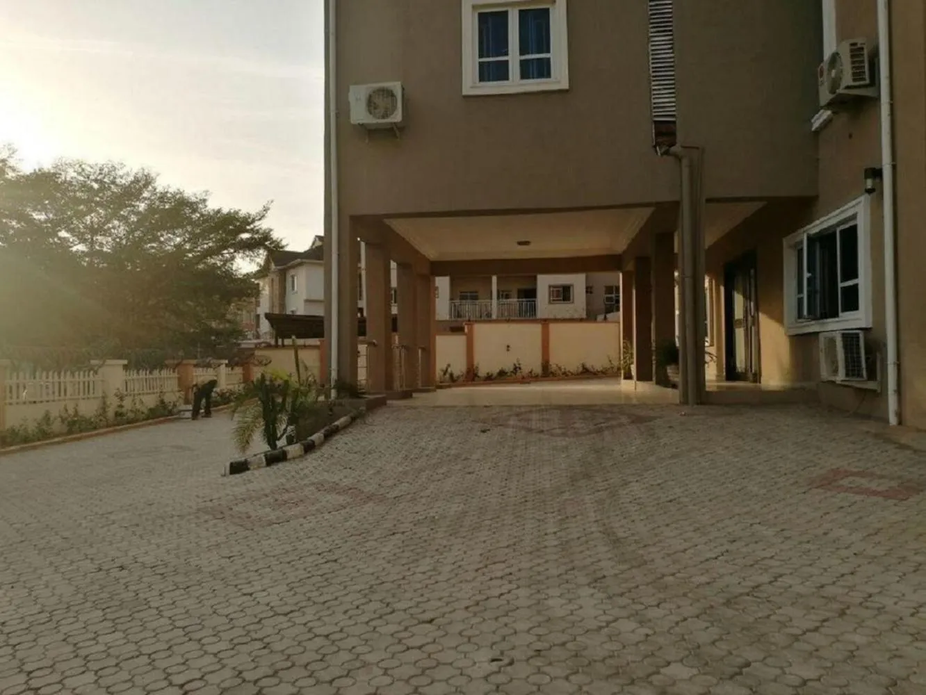 Villa Nuee Hotel & Suites Utako, Abuja