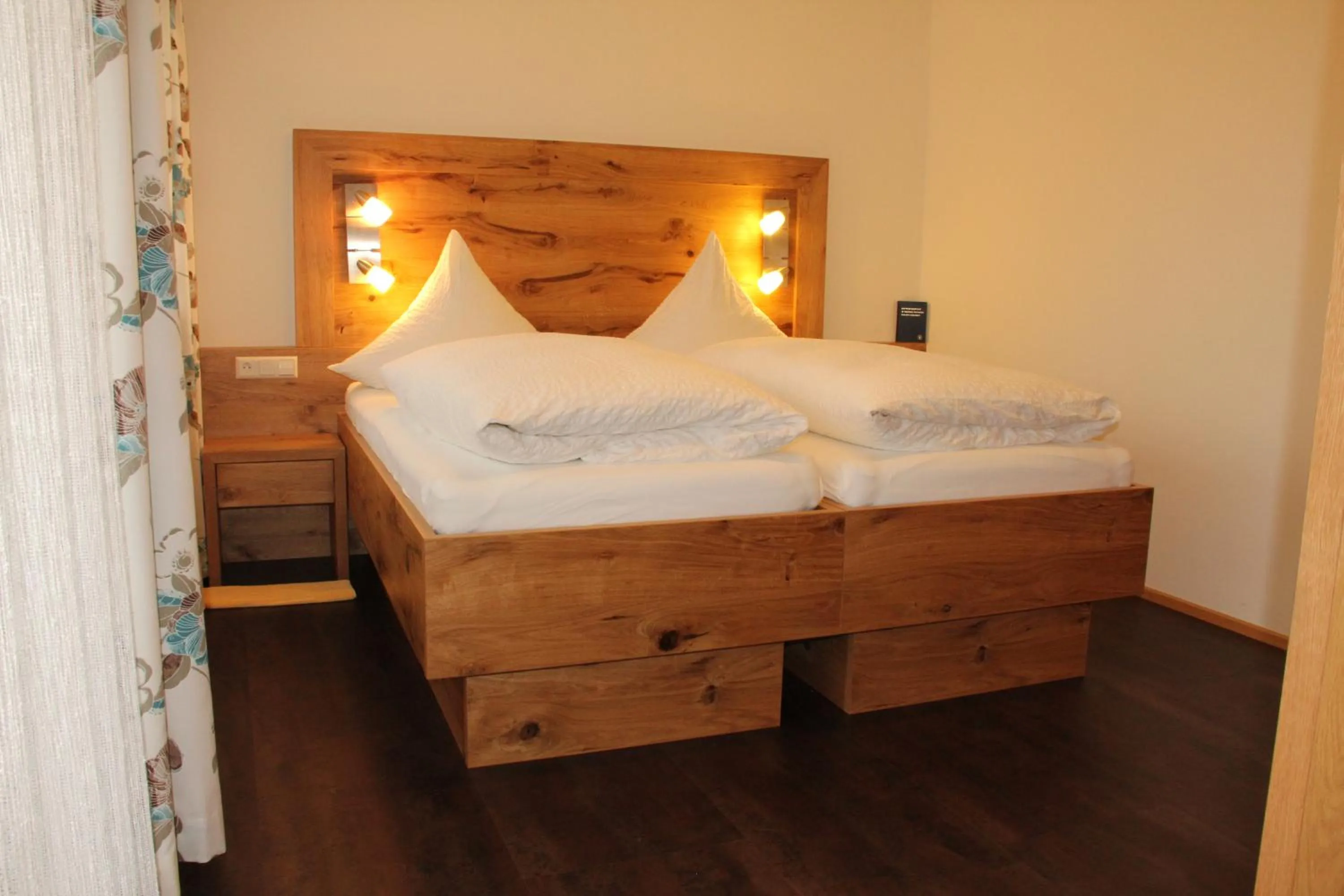Bed in Landhotel Traube