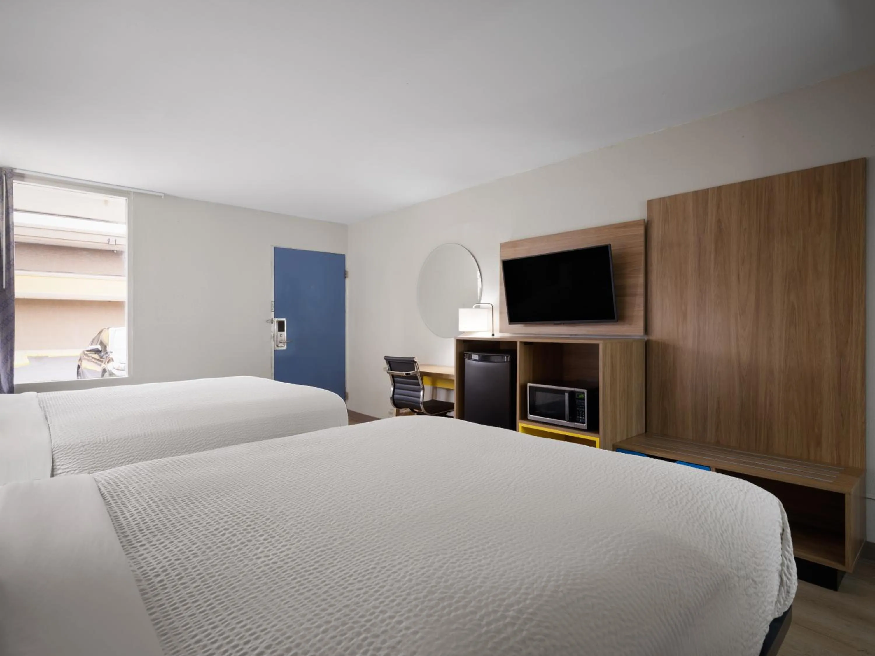 Bed in Days-Inn by Wyndham Montgomery I-85