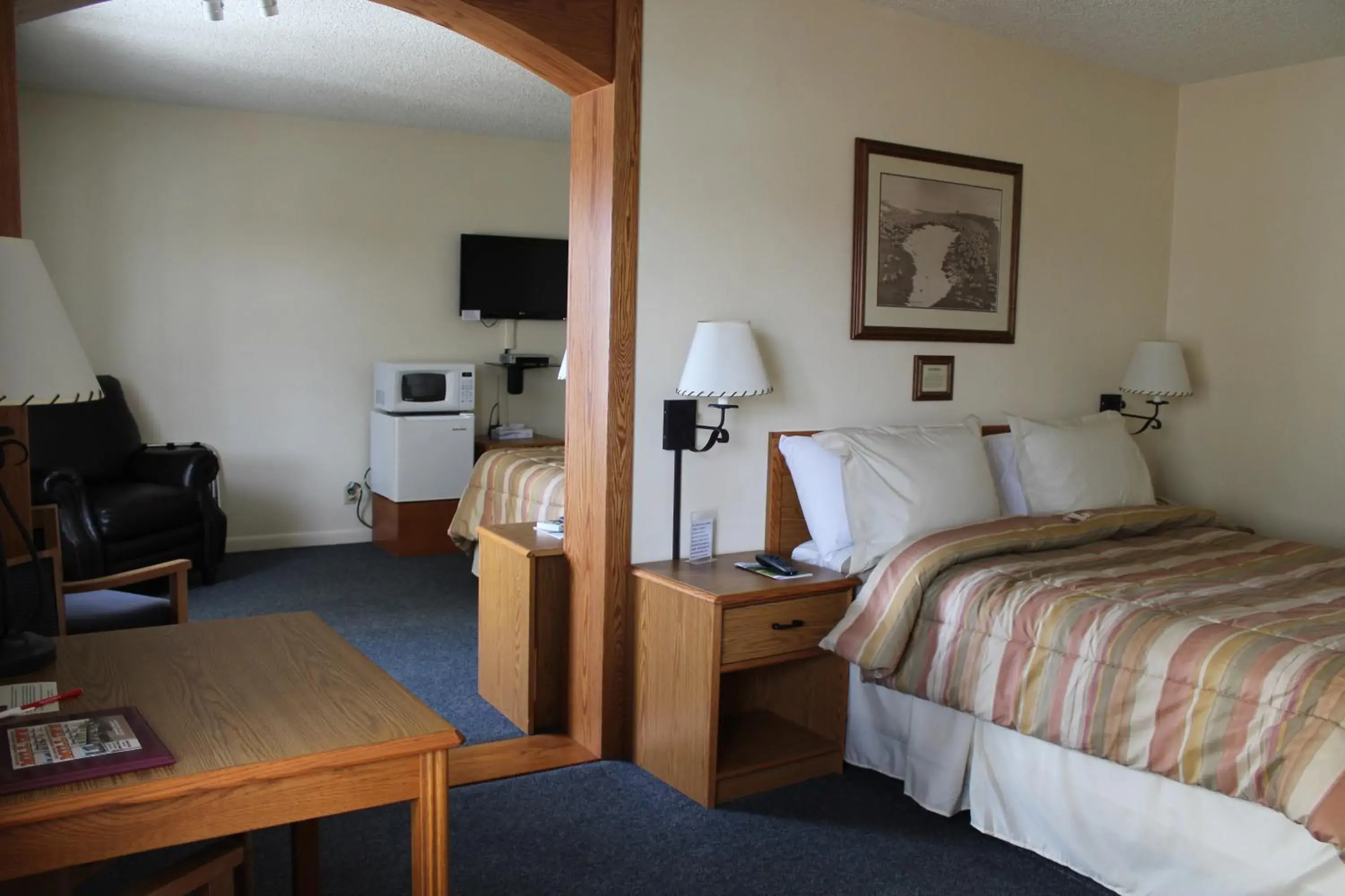 Deluxe Queen Suite in Mill Inn Deluxe Queen Suite in Mill Inn