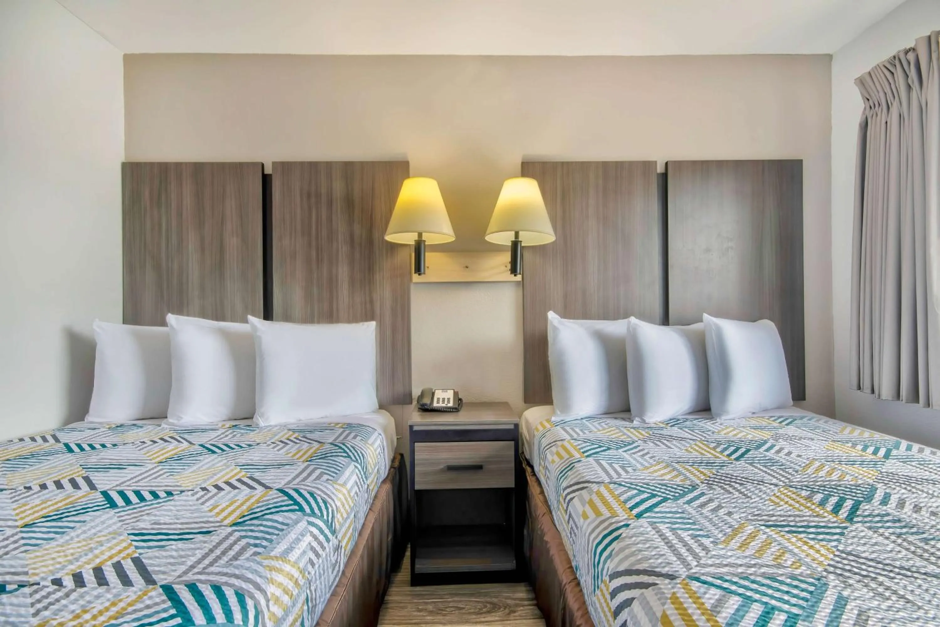 Bedroom, Bed in Motel 6 Jonesboro