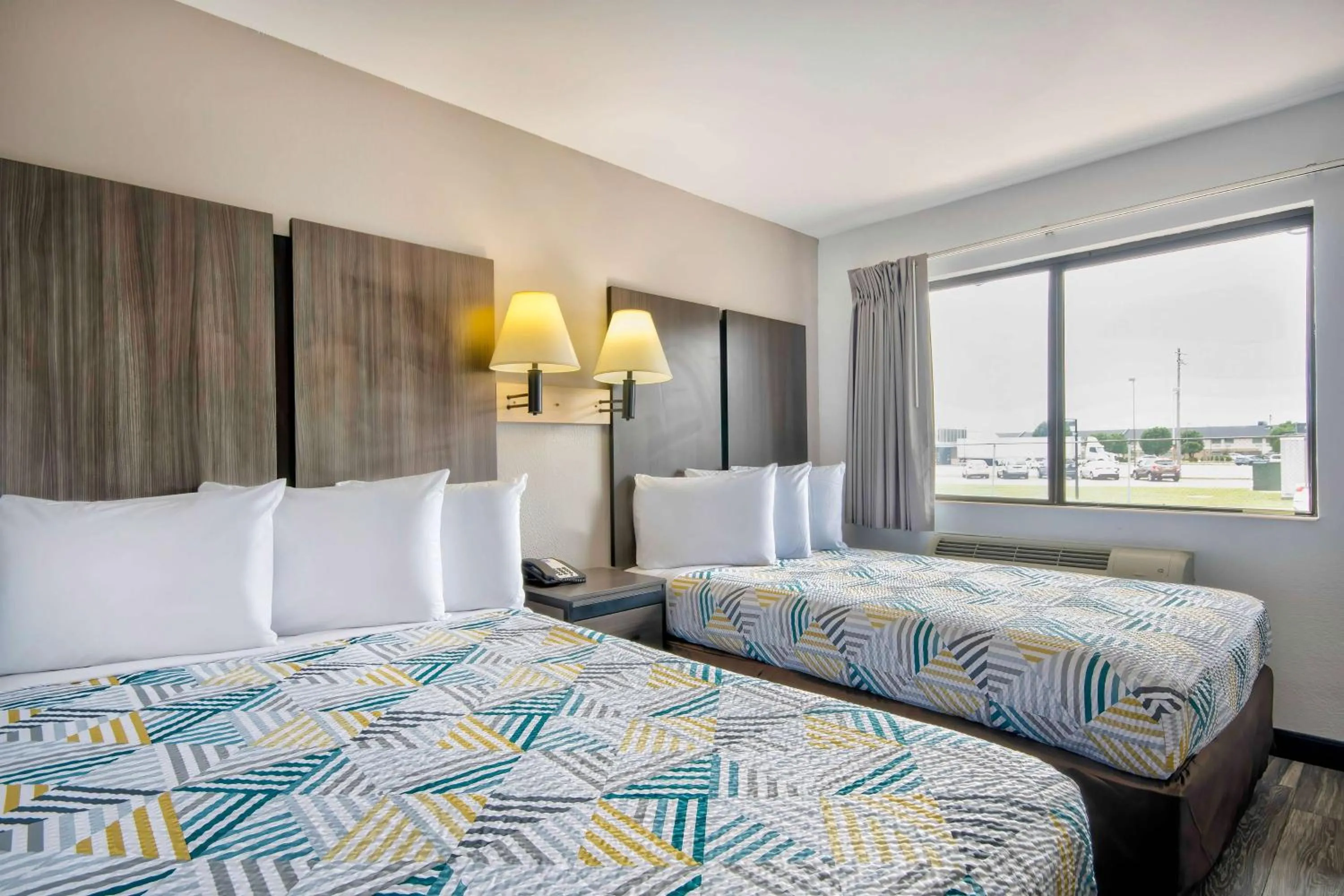 Bedroom, Bed in Motel 6 Jonesboro