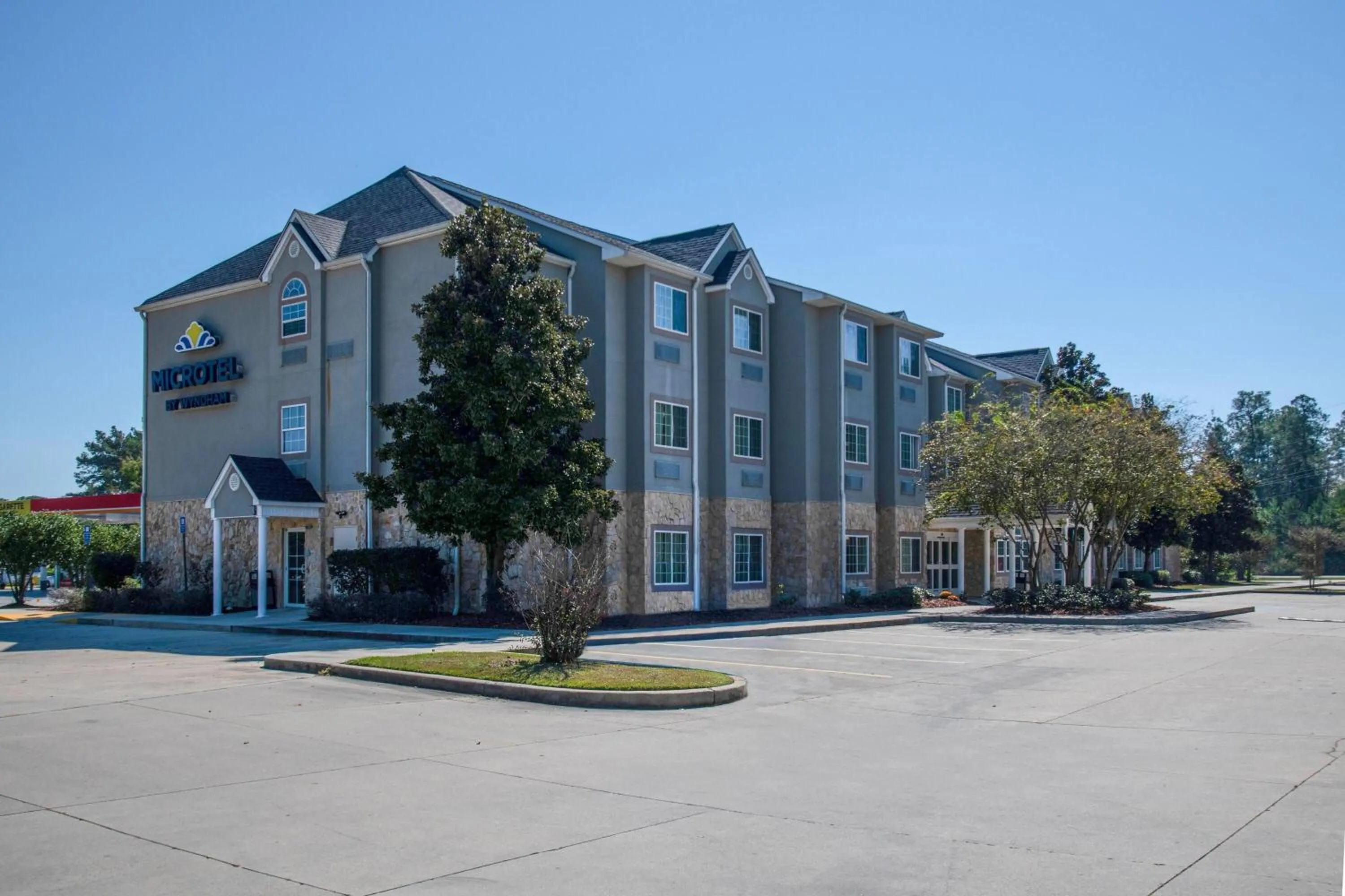 Property building in Microtel Inn & Suites by Wyndham Pearl River/Slidell
