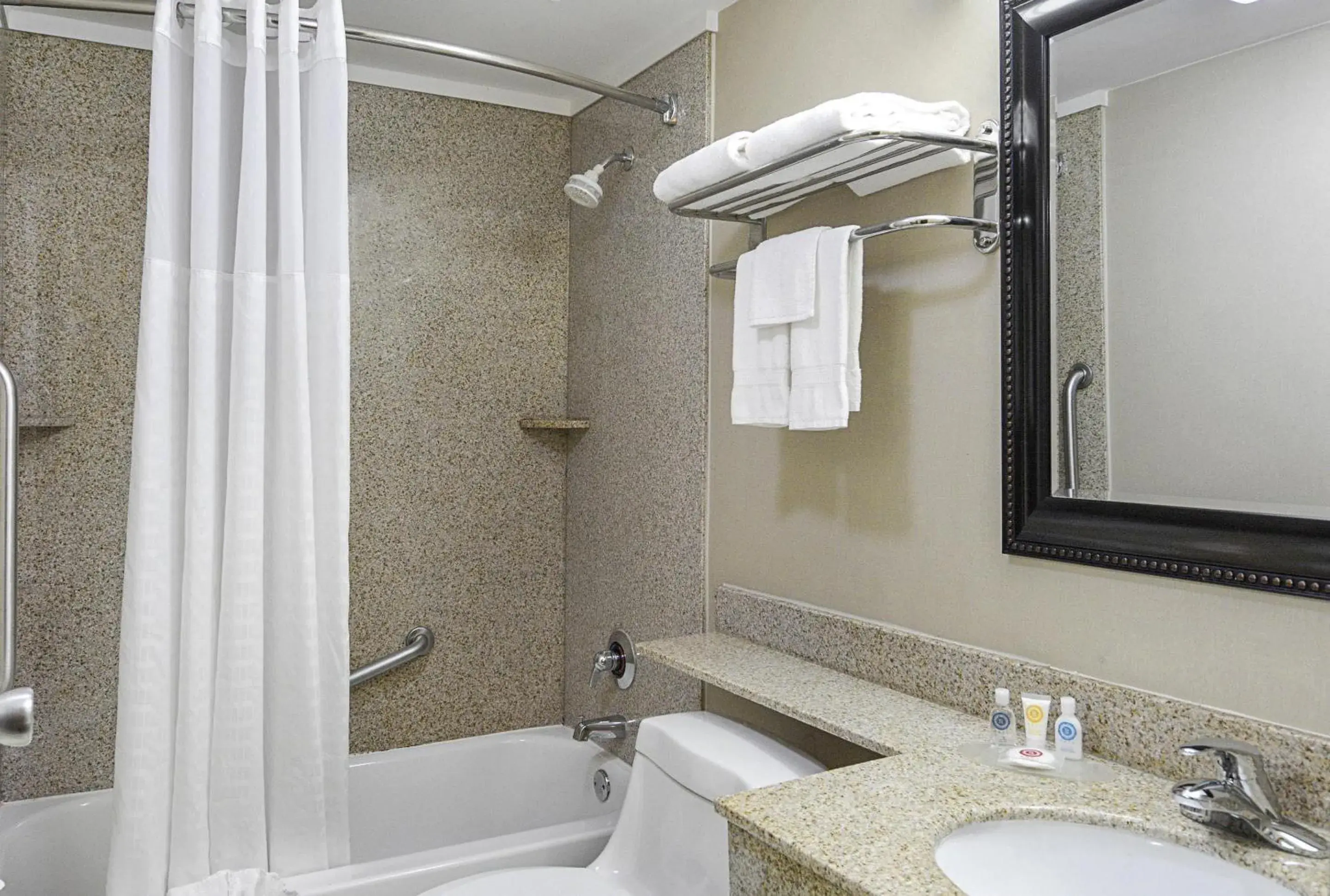 Bedroom in Quality Inn Winchester Bedroom in Quality Inn Winchester