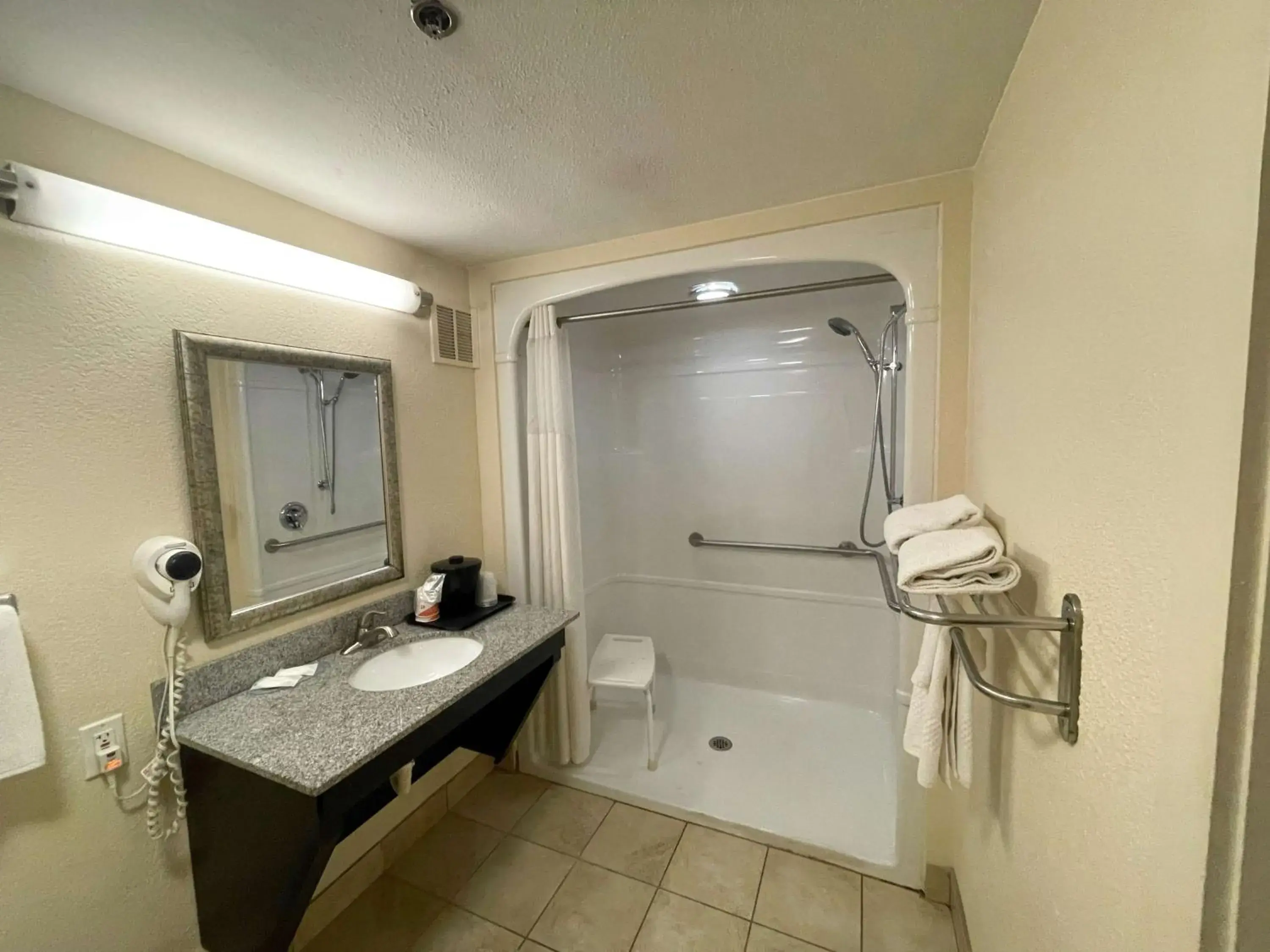 Photo of the whole room, Bathroom in Motel 6 Oklahoma City OK Fairgrounds West