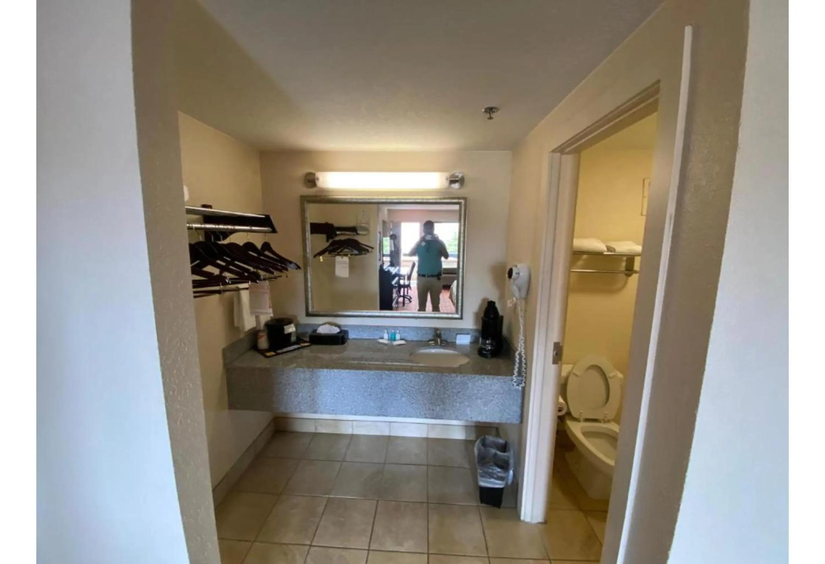 Bathroom in Motel 6 Oklahoma City OK Fairgrounds West