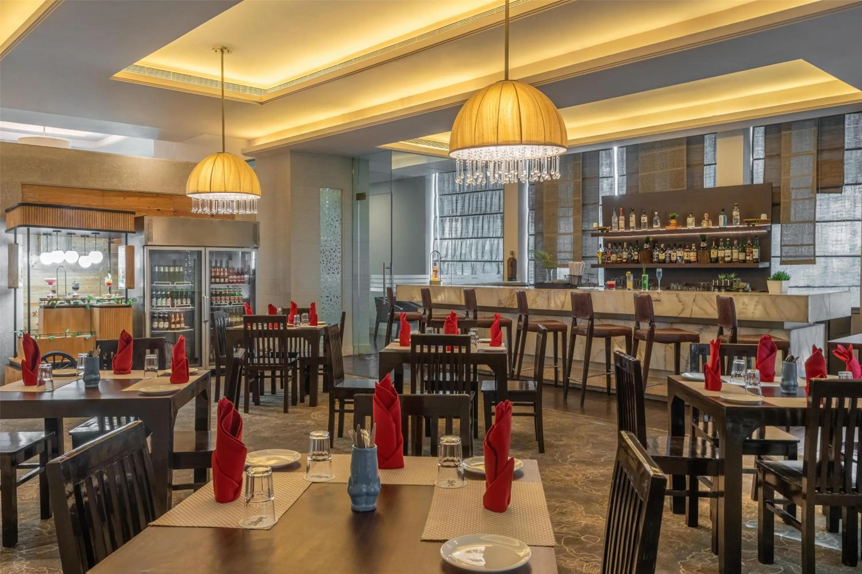 Lounge or bar in Radisson Hyderabad Hitec City