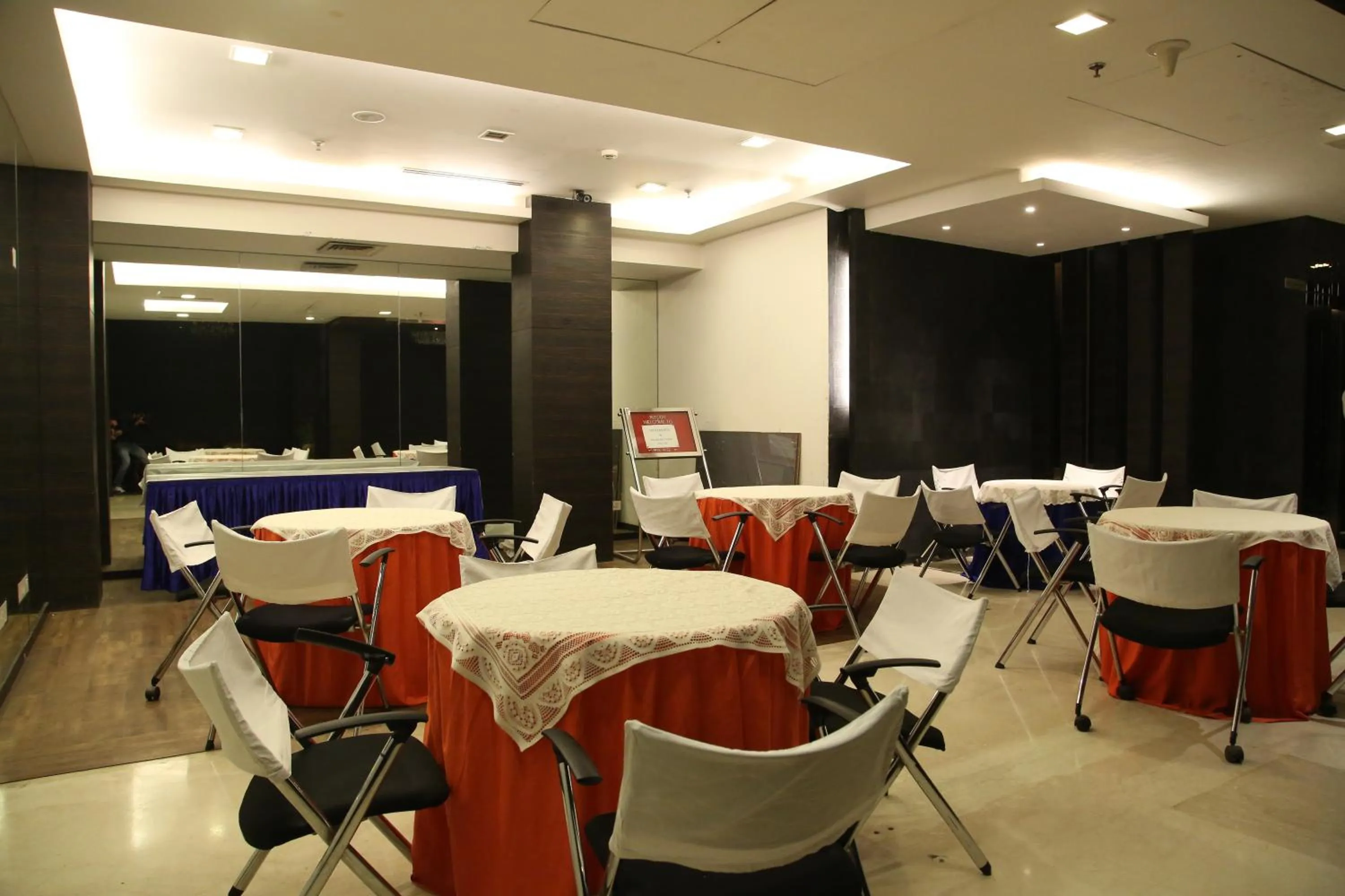 Business facilities in The Nanee Suites