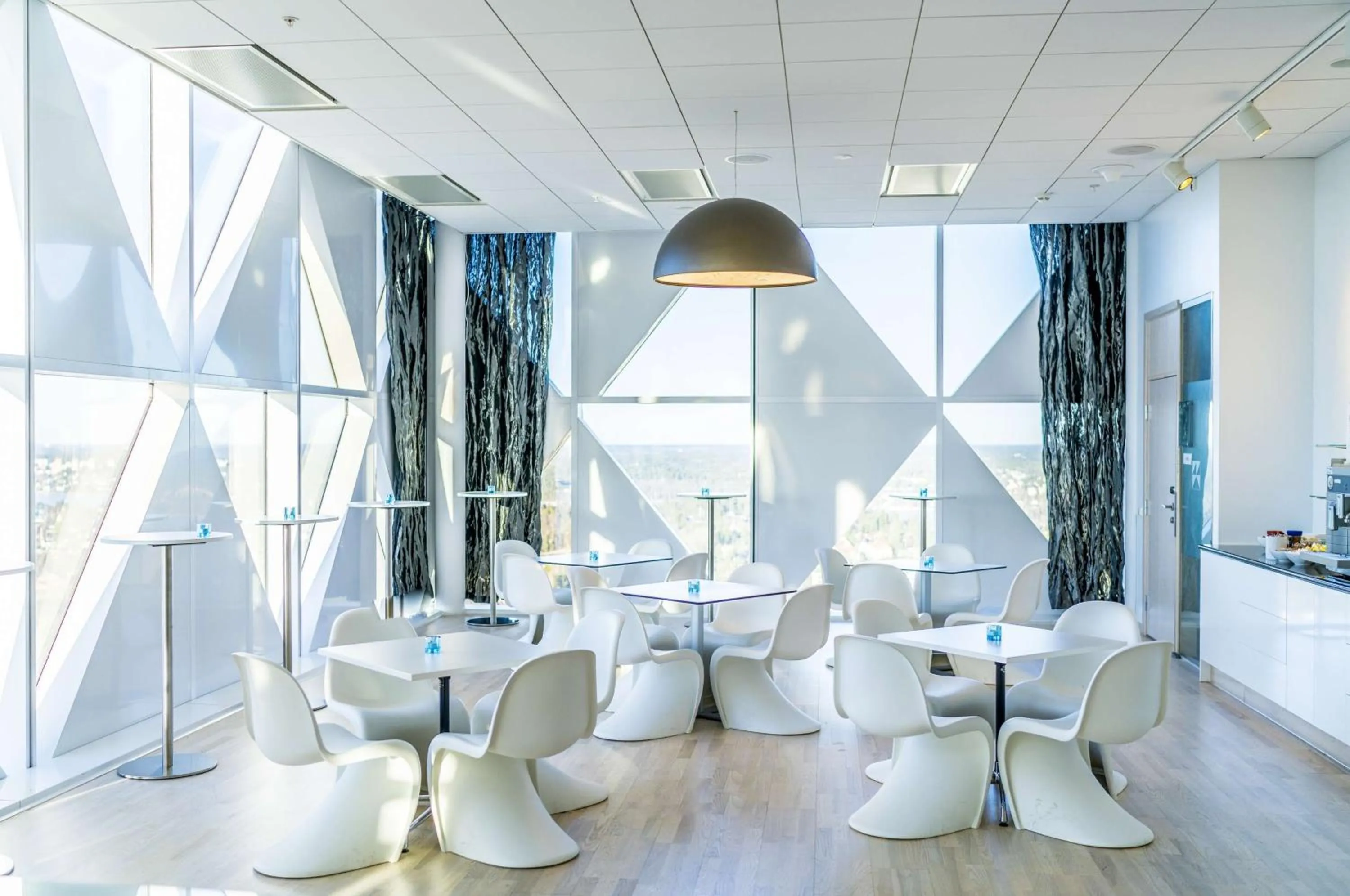 Meeting/conference room in Scandic Victoria Tower