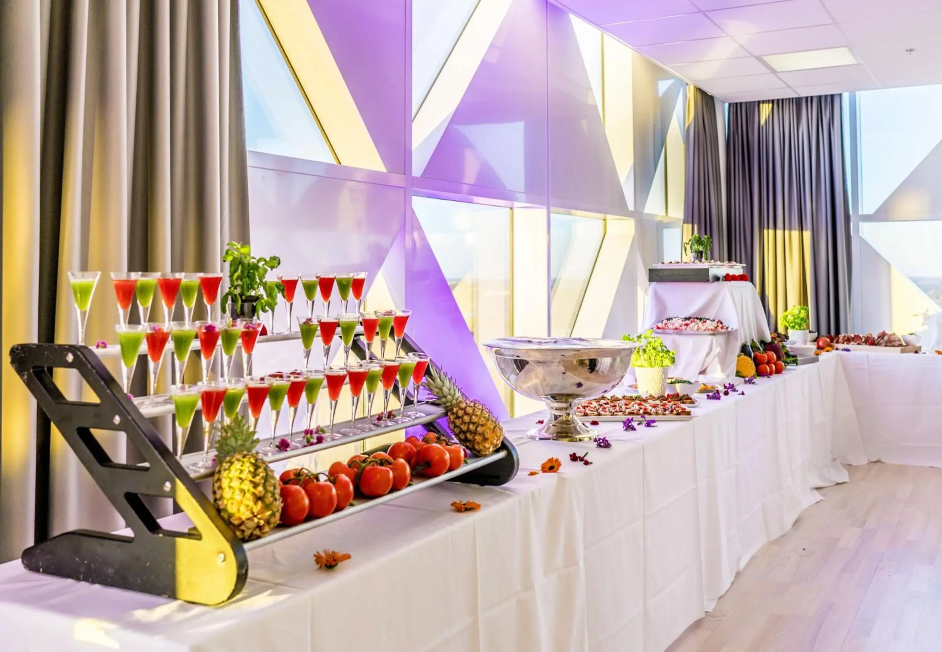 Restaurant/places to eat in Scandic Victoria Tower Restaurant/places to eat in Scandic Victoria Tower