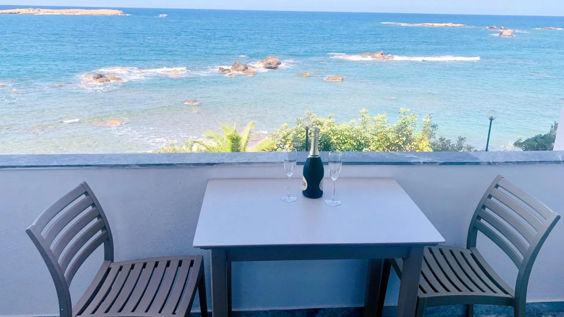 Day in Klinakis Beach Hotel