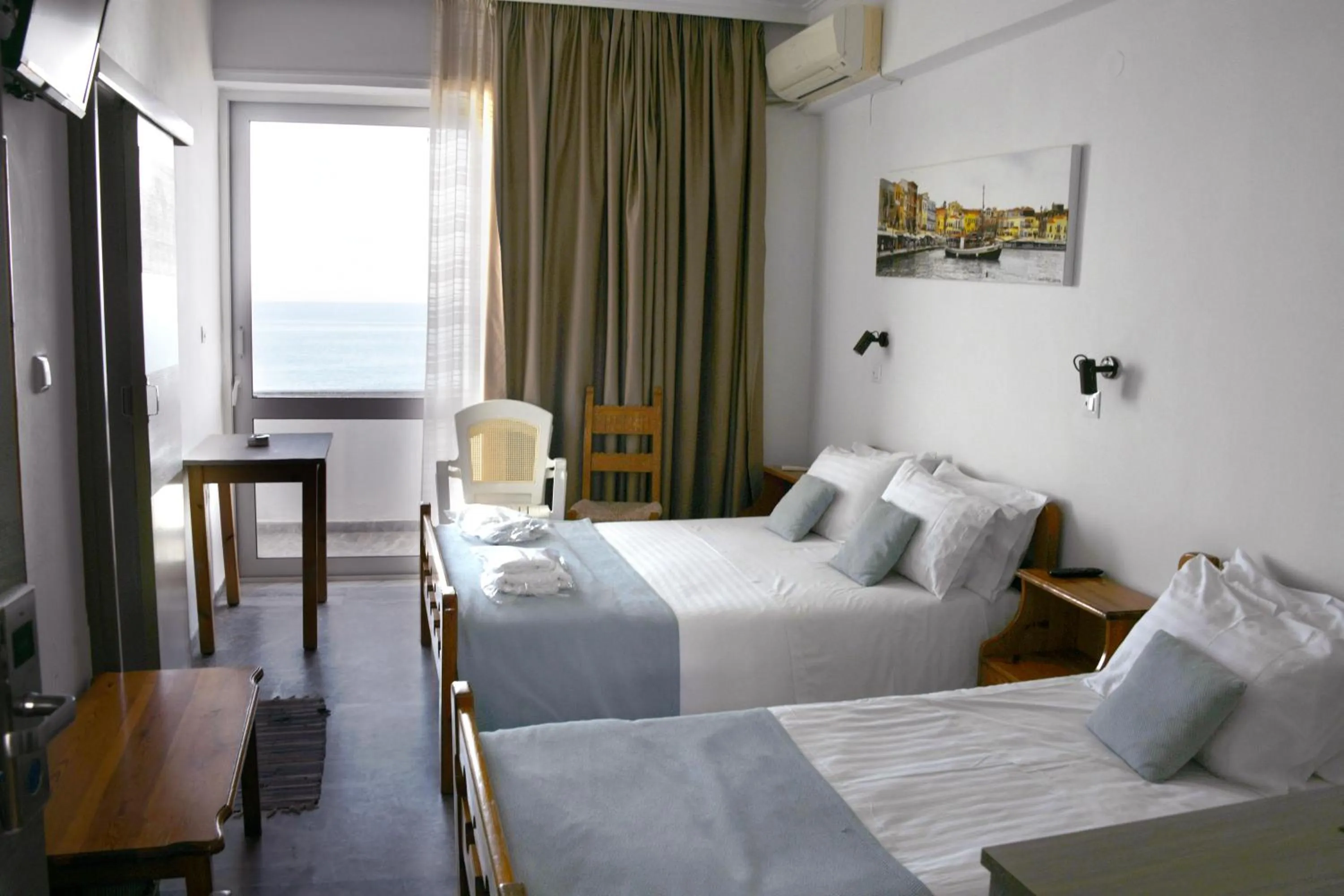 Bed in Klinakis Beach Hotel