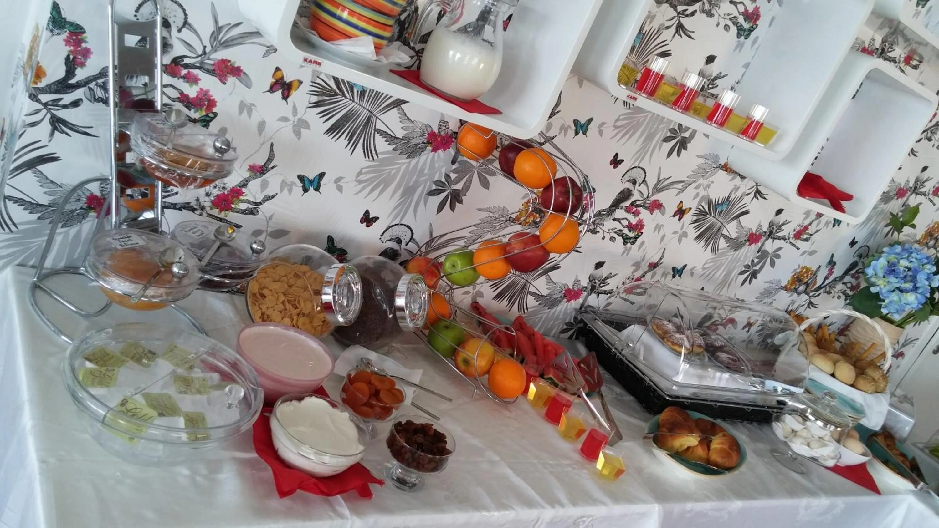 Buffet breakfast in Klinakis Beach Hotel