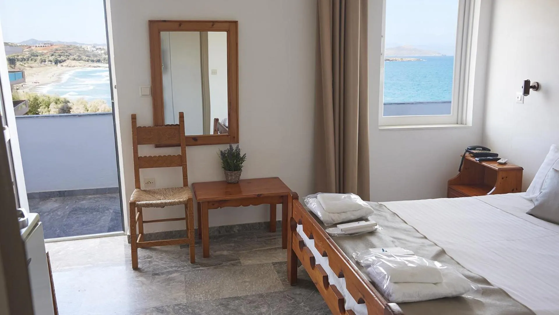 Bed in Klinakis Beach Hotel
