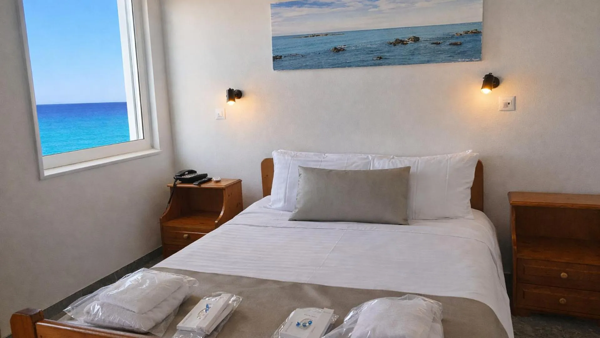 Bedroom, Bed in Klinakis Beach Hotel