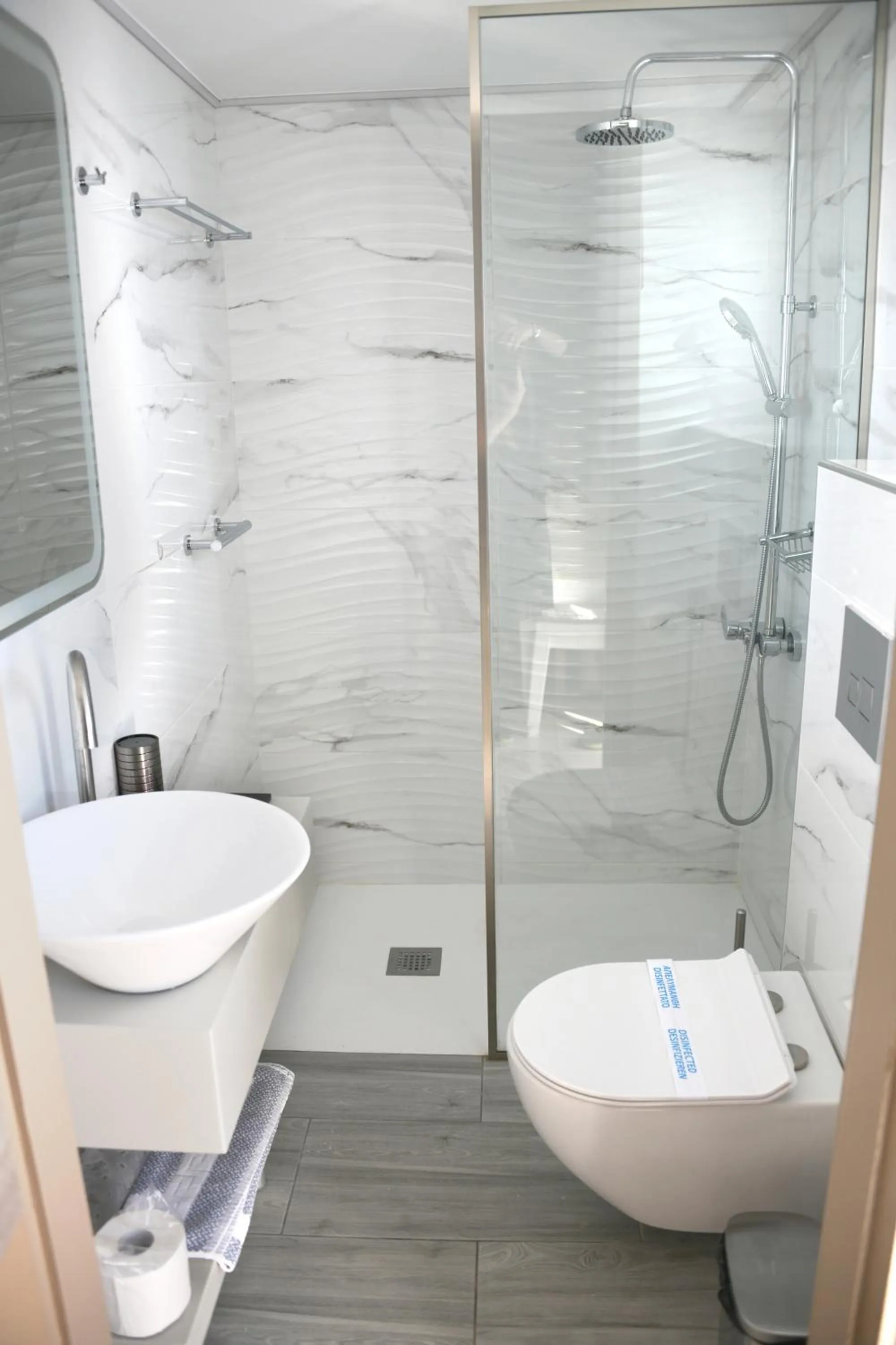 Shower in Klinakis Beach Hotel