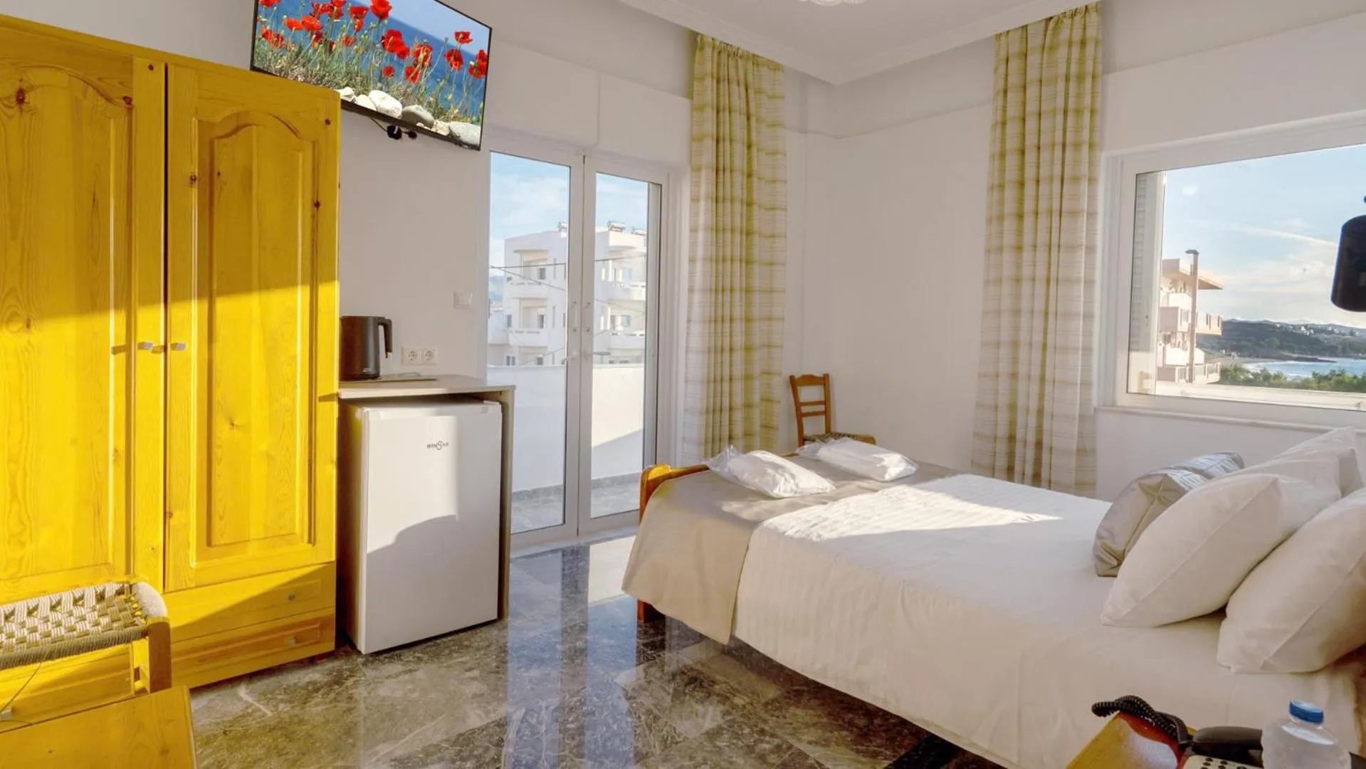 Bed in Klinakis Beach Hotel