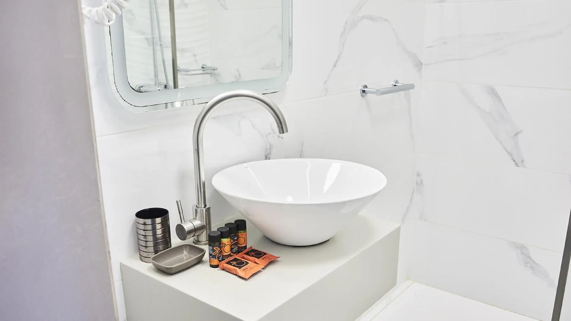 Bathroom in Klinakis Beach Hotel