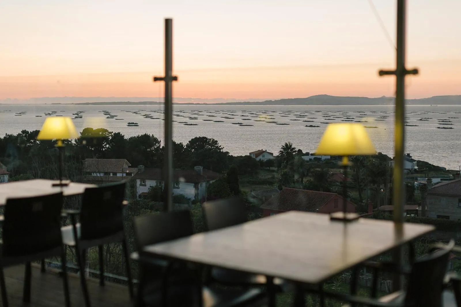 Restaurant/places to eat in Hotel O Castro