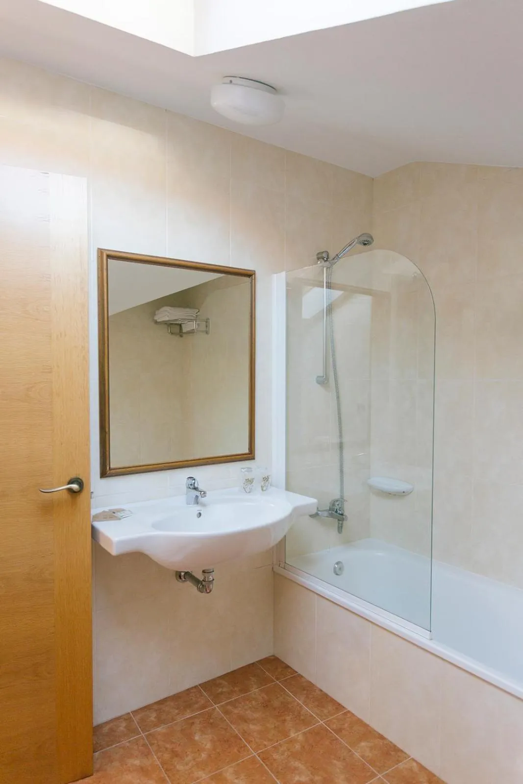 Bathroom in Hotel O Castro