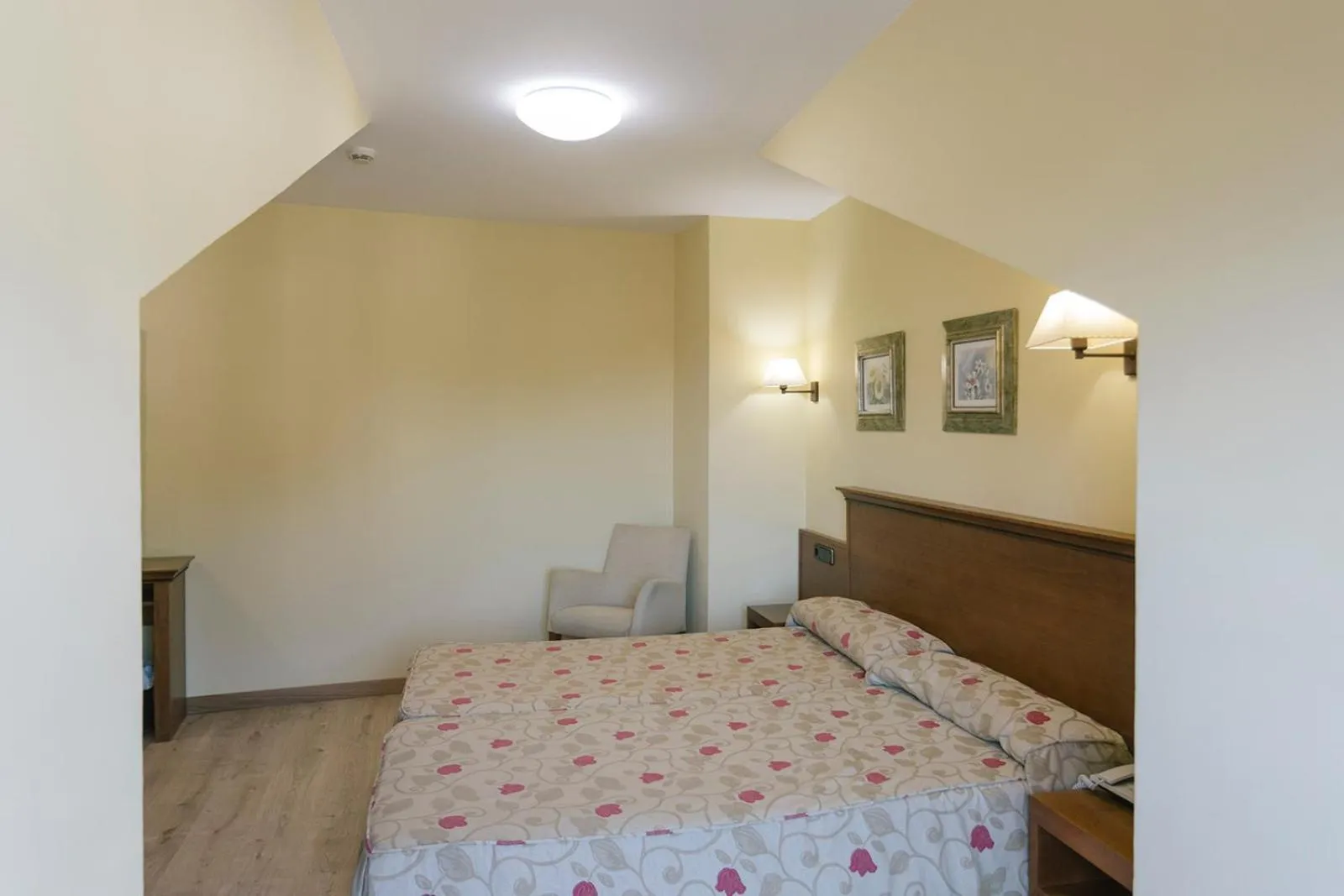 Photo of the whole room, Bed in Hotel O Castro