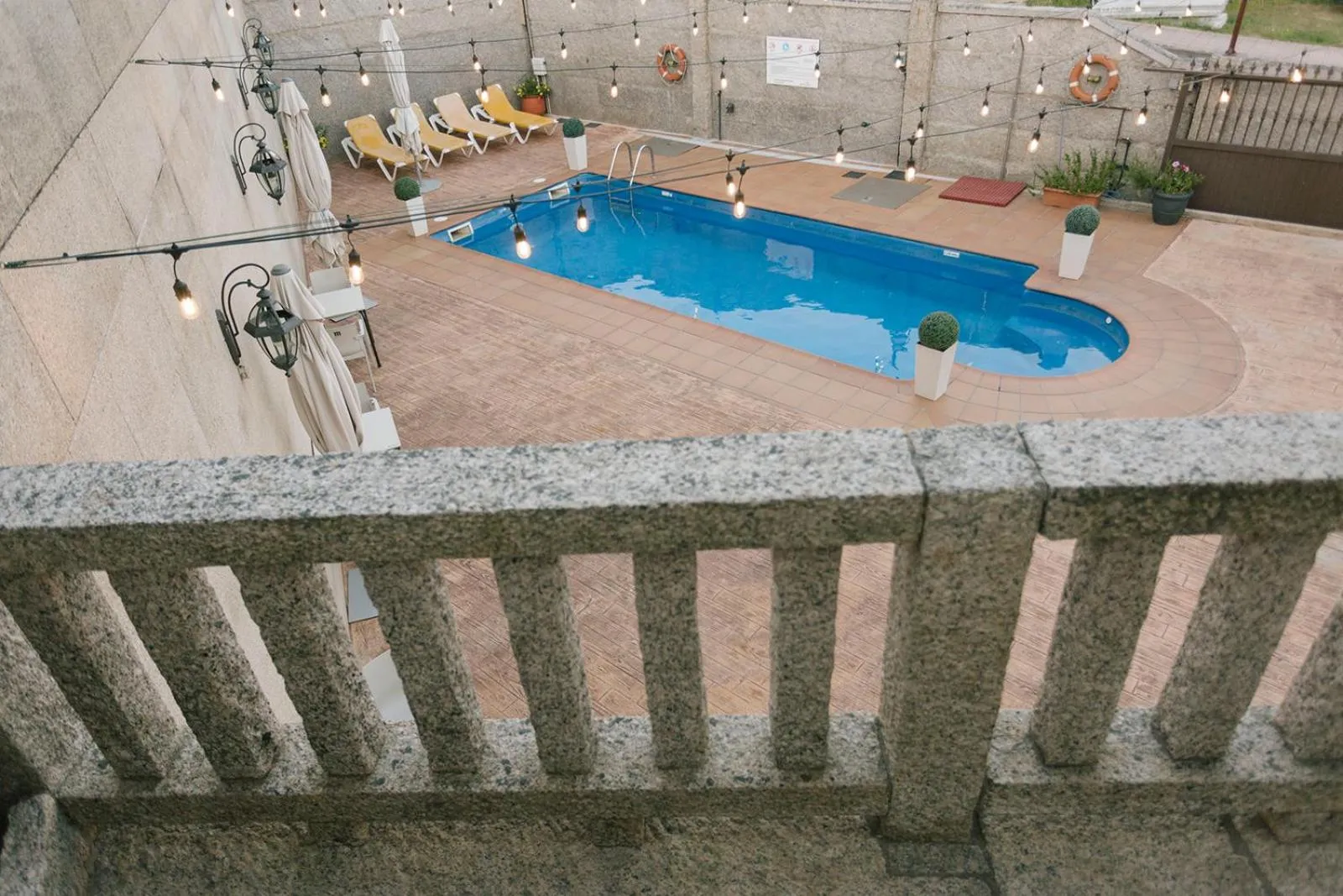 Swimming pool in Hotel O Castro